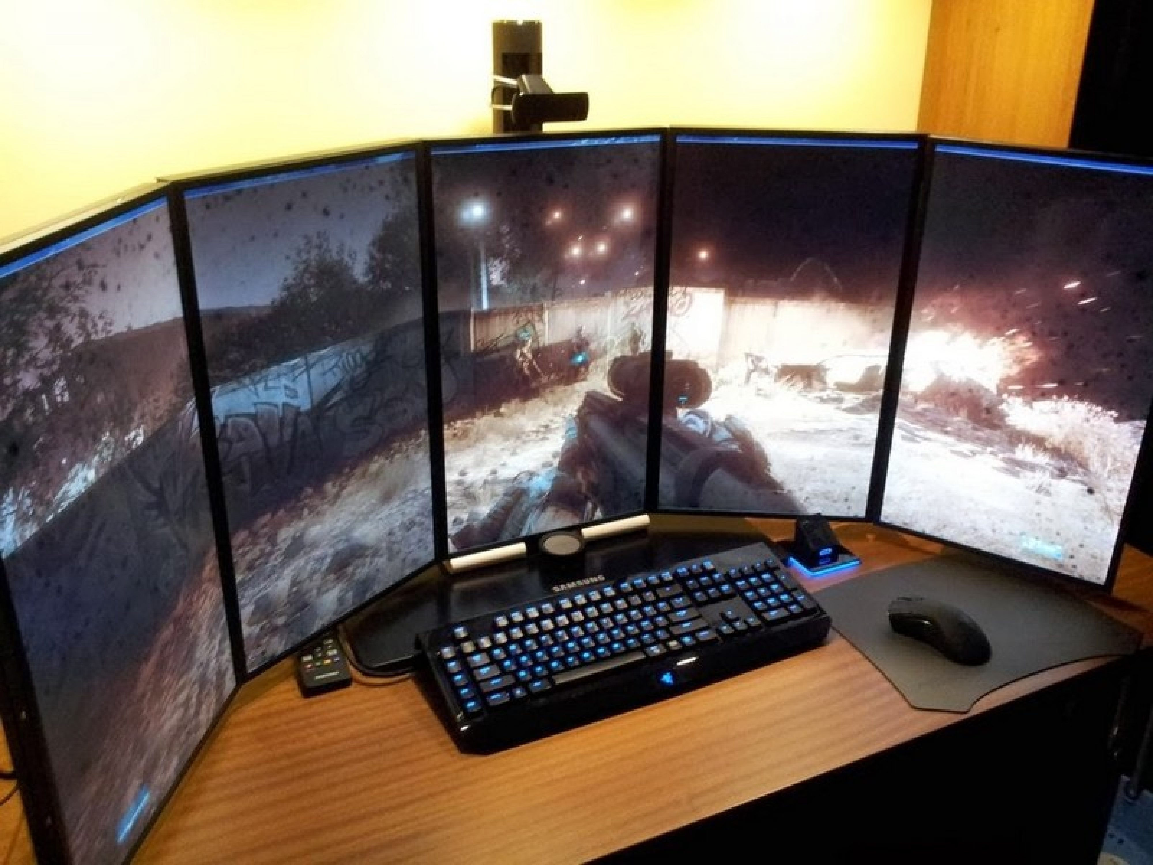 Wallpaper #9a764 21 Multi Monitor Computer Desk Setup Ideas for Tech Lovers