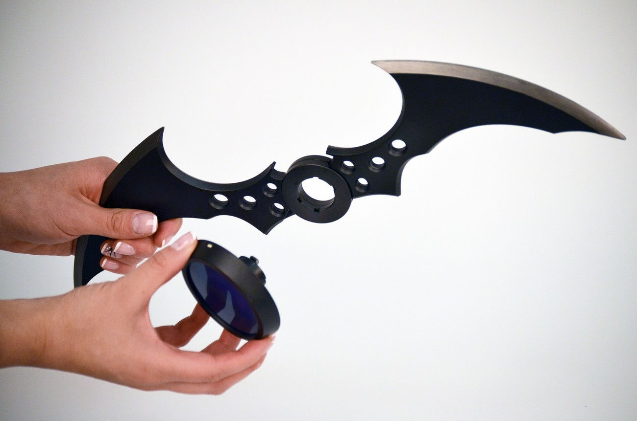 Wallpaper #wmdy-pIBSpphPi3-TZDT226 Batman Arkham Knight Batarang Coming to Gamestop Necaonlinecom