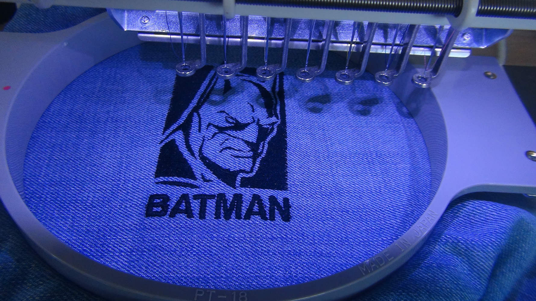 Wallpaper #z2iuJJMBSpphPi3-ijlY128 Batman Evil Fears the Knight Embroidery Design