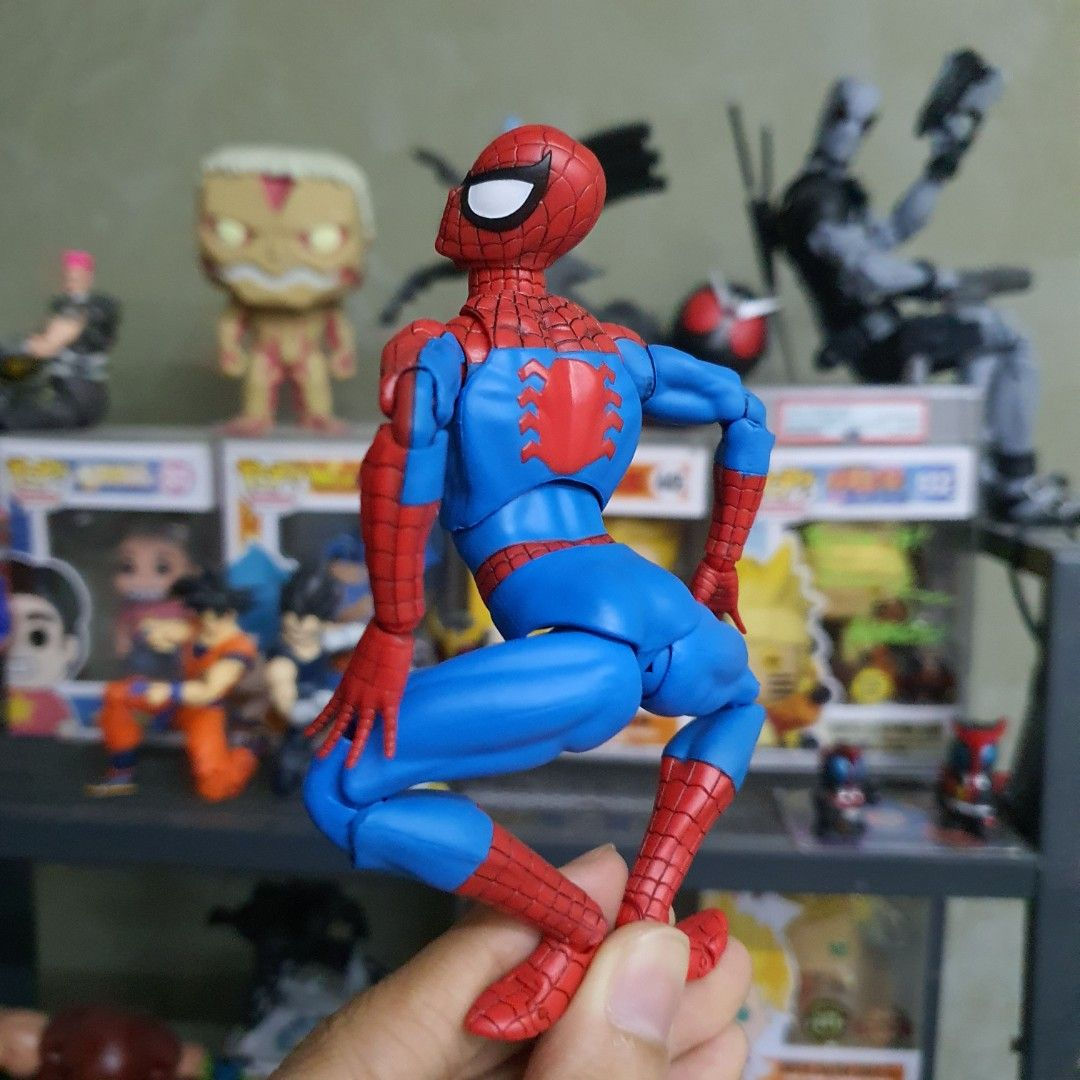 Wallpaper #bjGdNZMB5zzyi_yY7VeY328 Mafex Spiderman Classic Ver Hobbies Toys Toys Games on Carousell