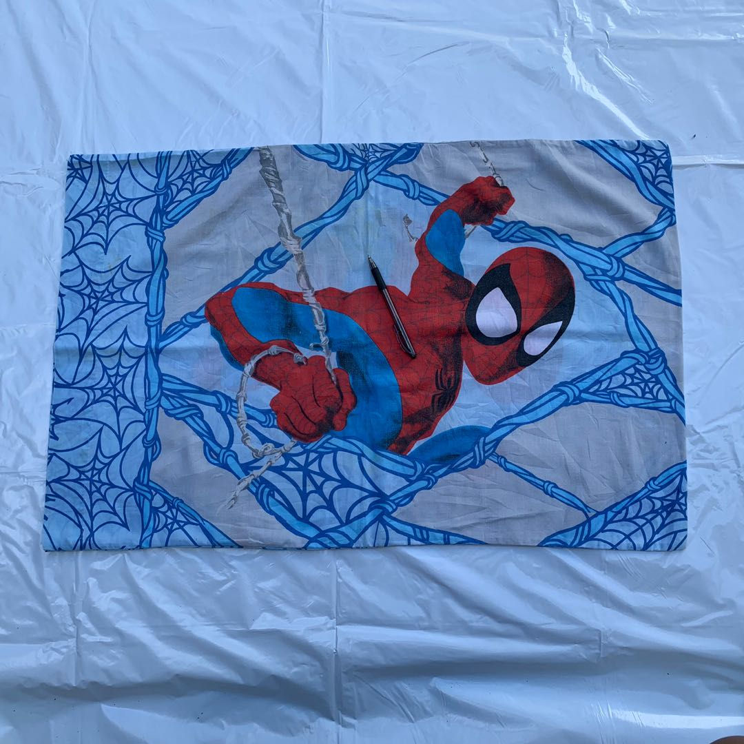 Wallpaper #Amd68ZIBSpphPi3-hGyN280 Po Movie Marvel 2005 Spider Man Fight Scene Pose Sky Blue Pillow Case