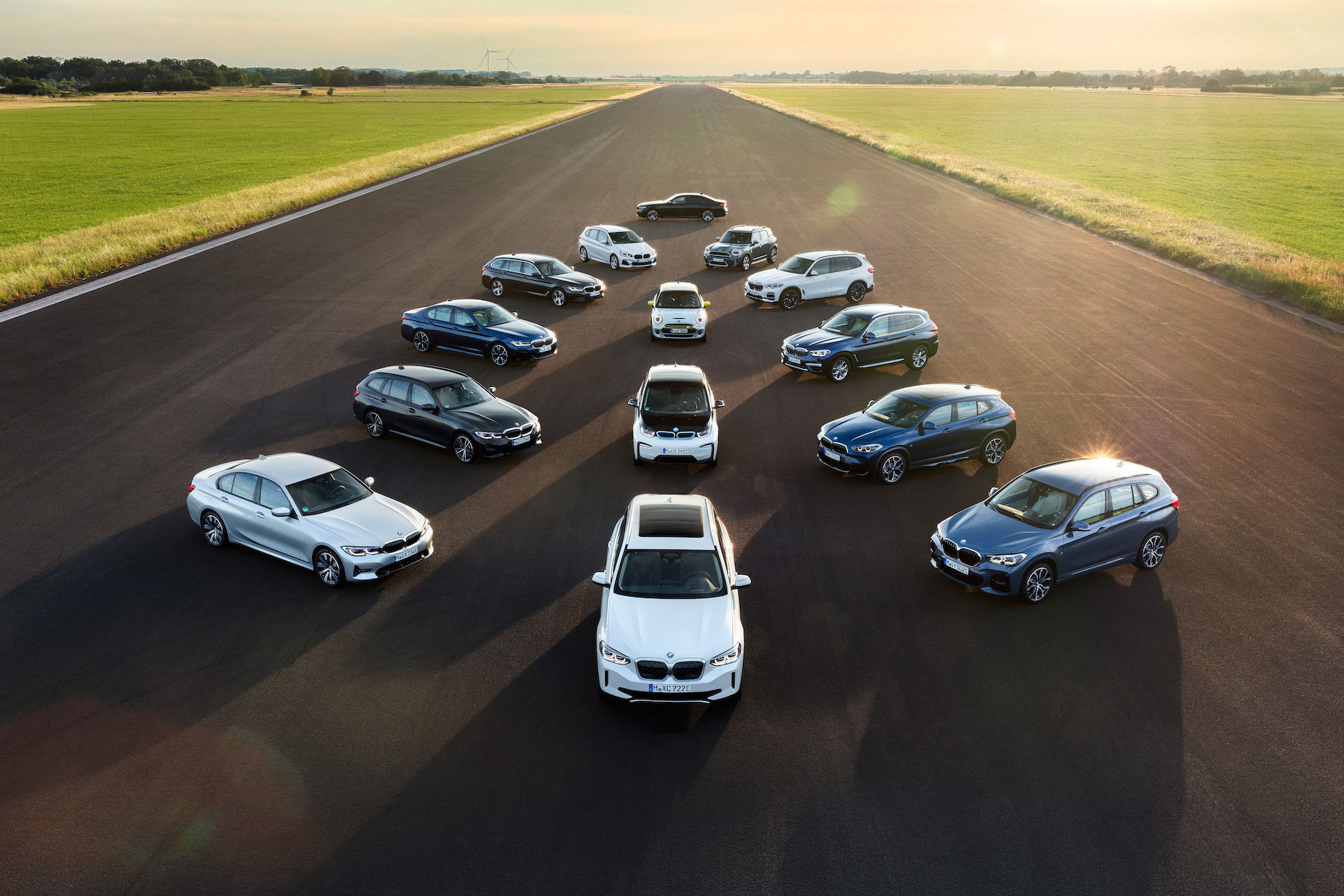 Wallpaper #qFjDNJMBzN9vxX34JT1780 BMW a Full Guide to the Range Car Keys
