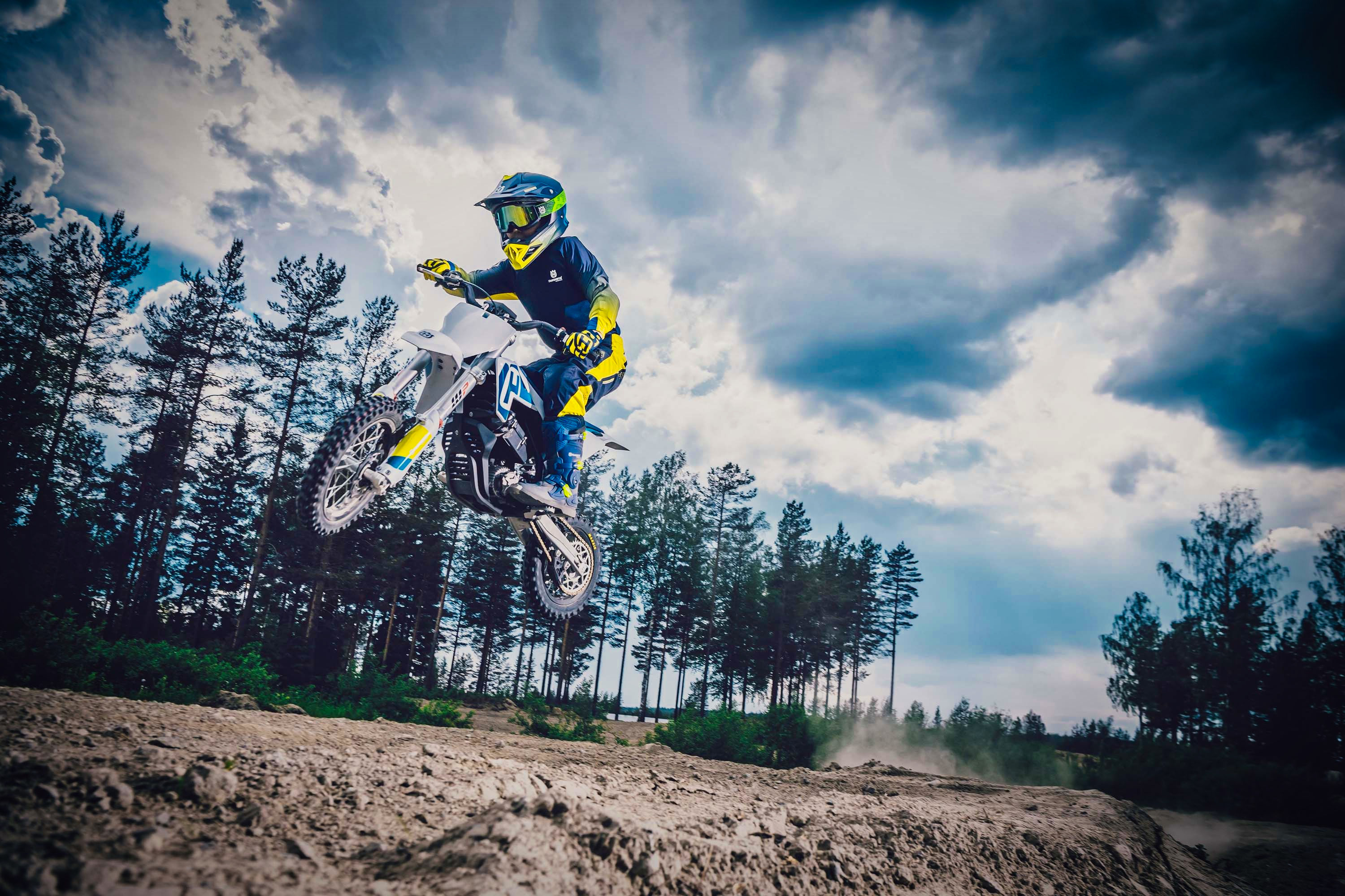Wallpaper #3mjsFZMBSpphPi3-wAnL266 Dirt Bike Wallpaper 4K Motocross Wallpaper HD Race Stunt Dirt Bike HD