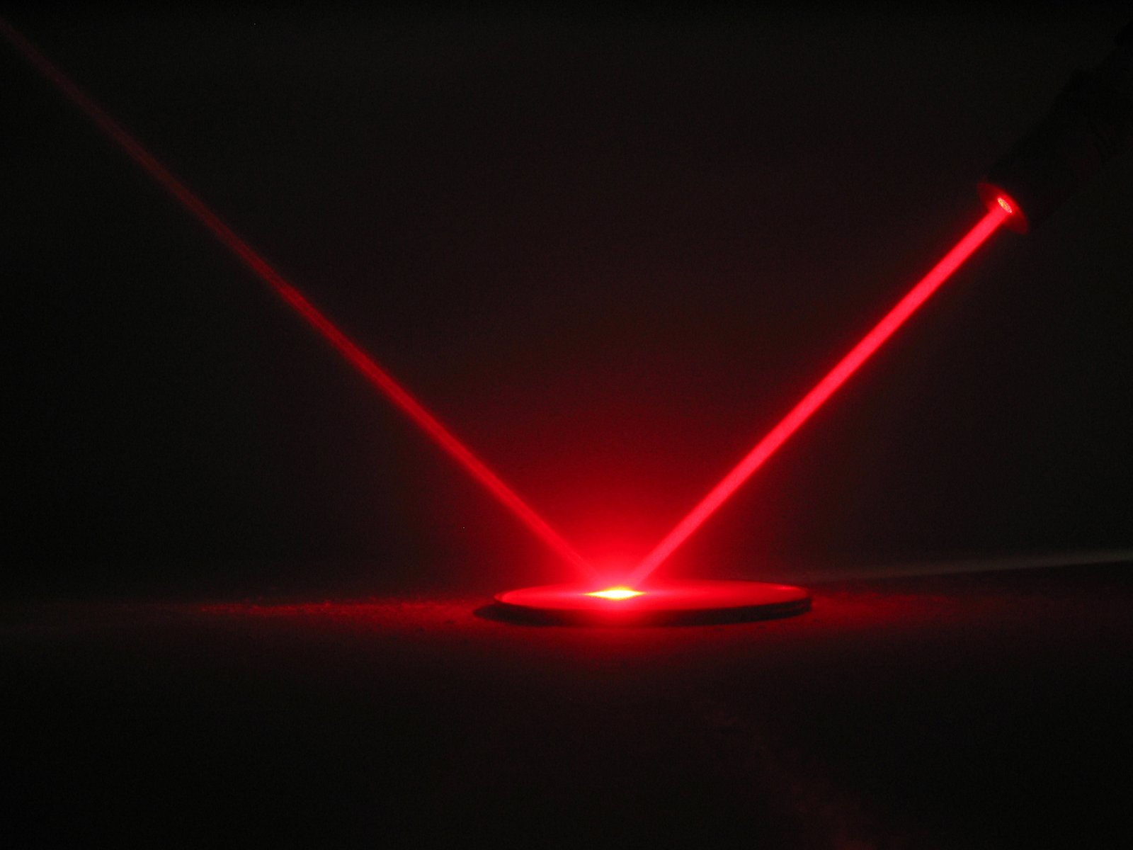 Wallpaper #sRmcHo8BtGB6xQ78RHmG24 Lazar Beam Wallpapers Will a Laser Pointer Damage a Security Camera