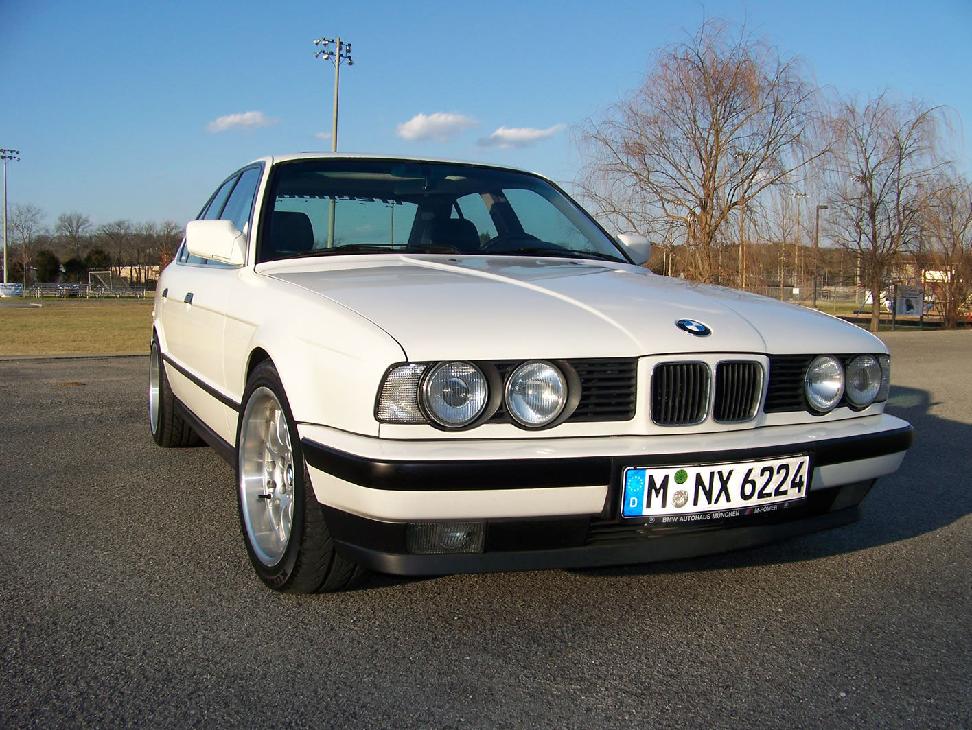 Wallpaper #CRnwEY8BtGB6xQ78MGPy49 E34 with Euro M3 Motor S50b32 Conversion