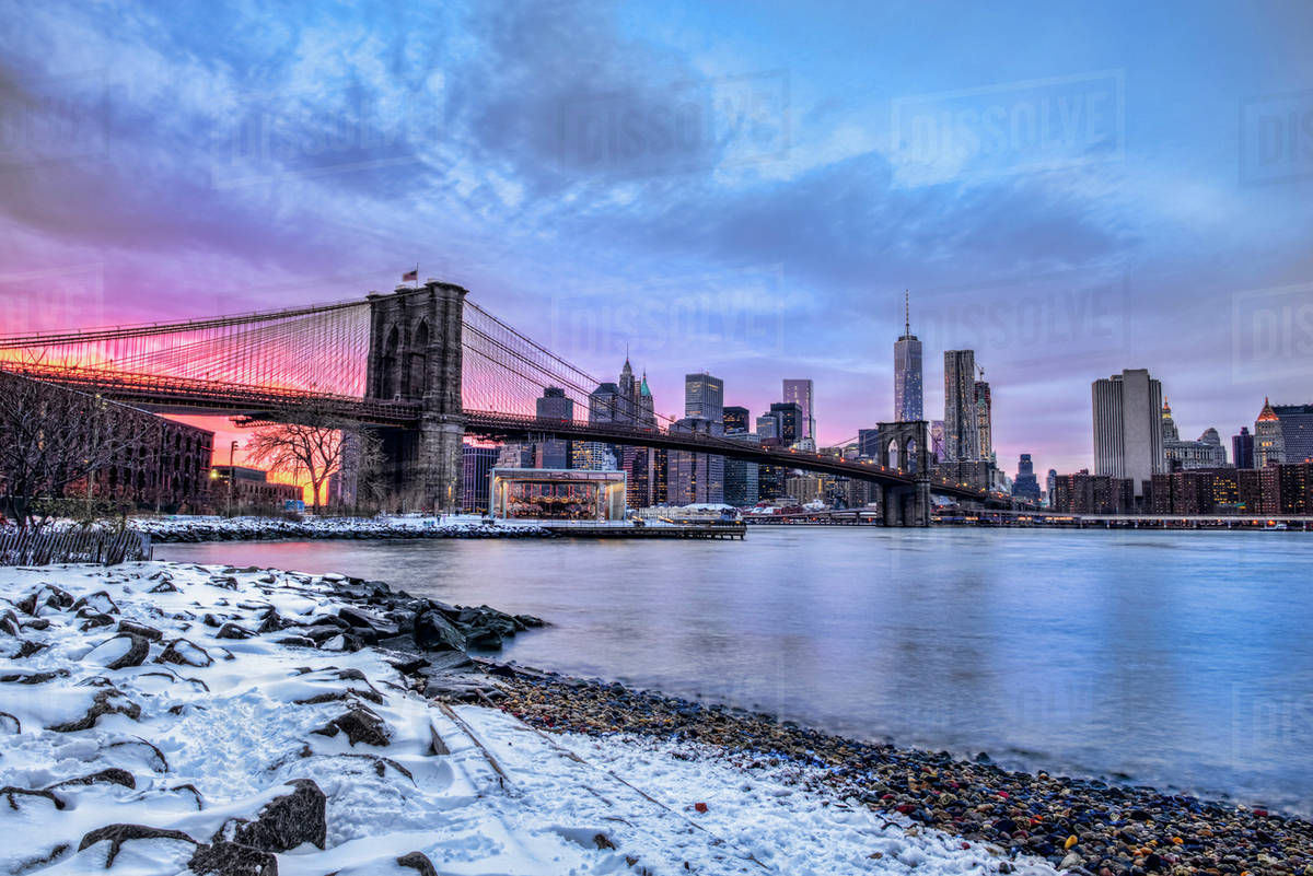 Wallpaper #66e34 Brooklyn Bridge in New York the Iconic Crossing Between Manhattan and