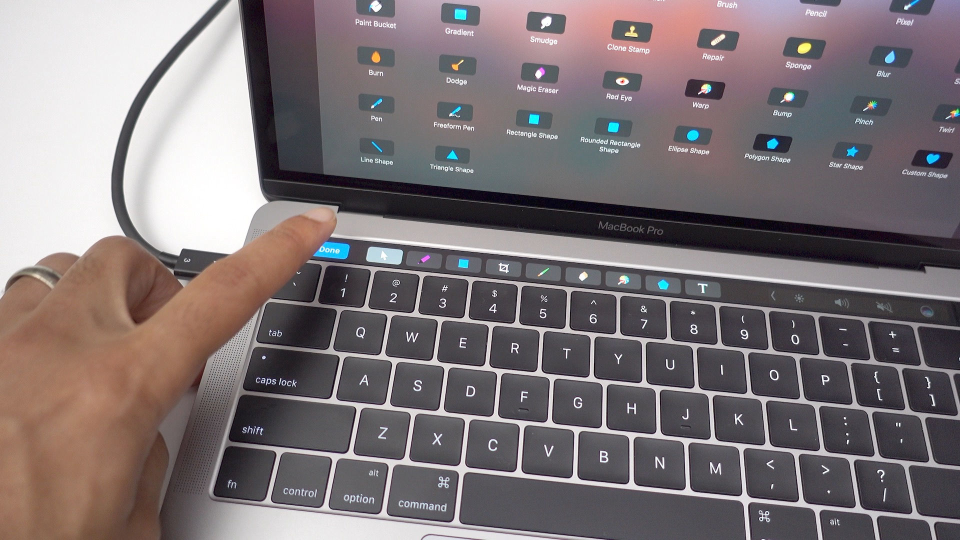 Wallpaper #lFYIeJcBsd6xcFiEjNo-76 15 Touch Bar Tips and Tricks for the New Macbook Pro Video 9to5mac