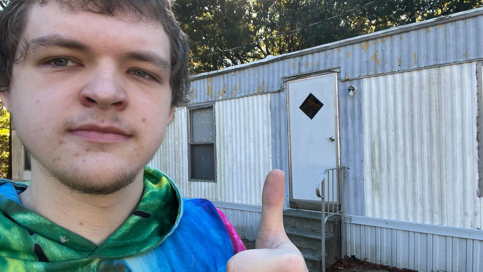 Wallpaper #r0DaL5MBJhL2WPba574_162 Apex Legends Pro Hiswattson Finally Moves Out of Trailer After Breakout