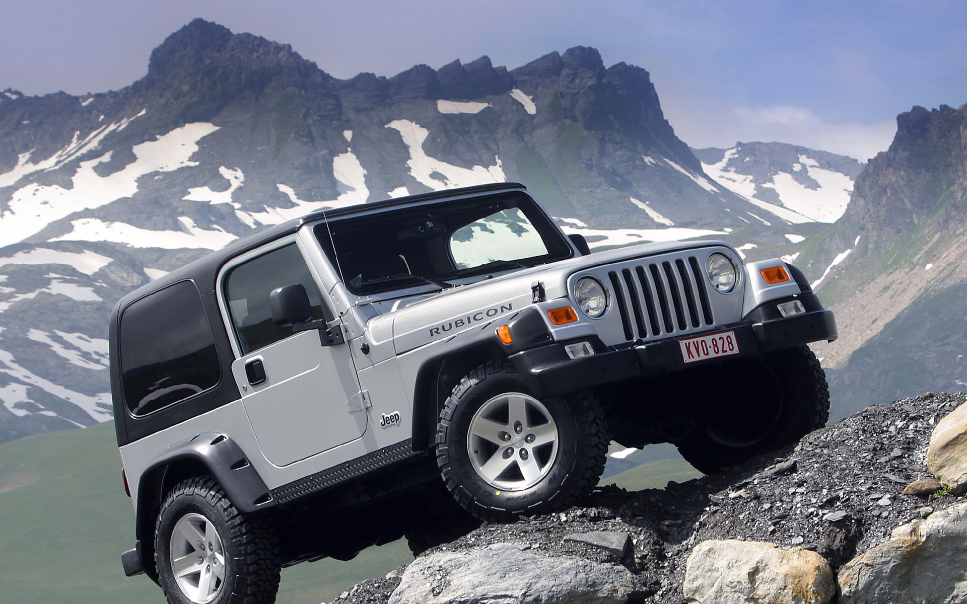 Wallpaper #AQCp7I4BSdW8dNouYBUn45 Jeep HD Wallpaper Background Image 1920x1200 Id256178