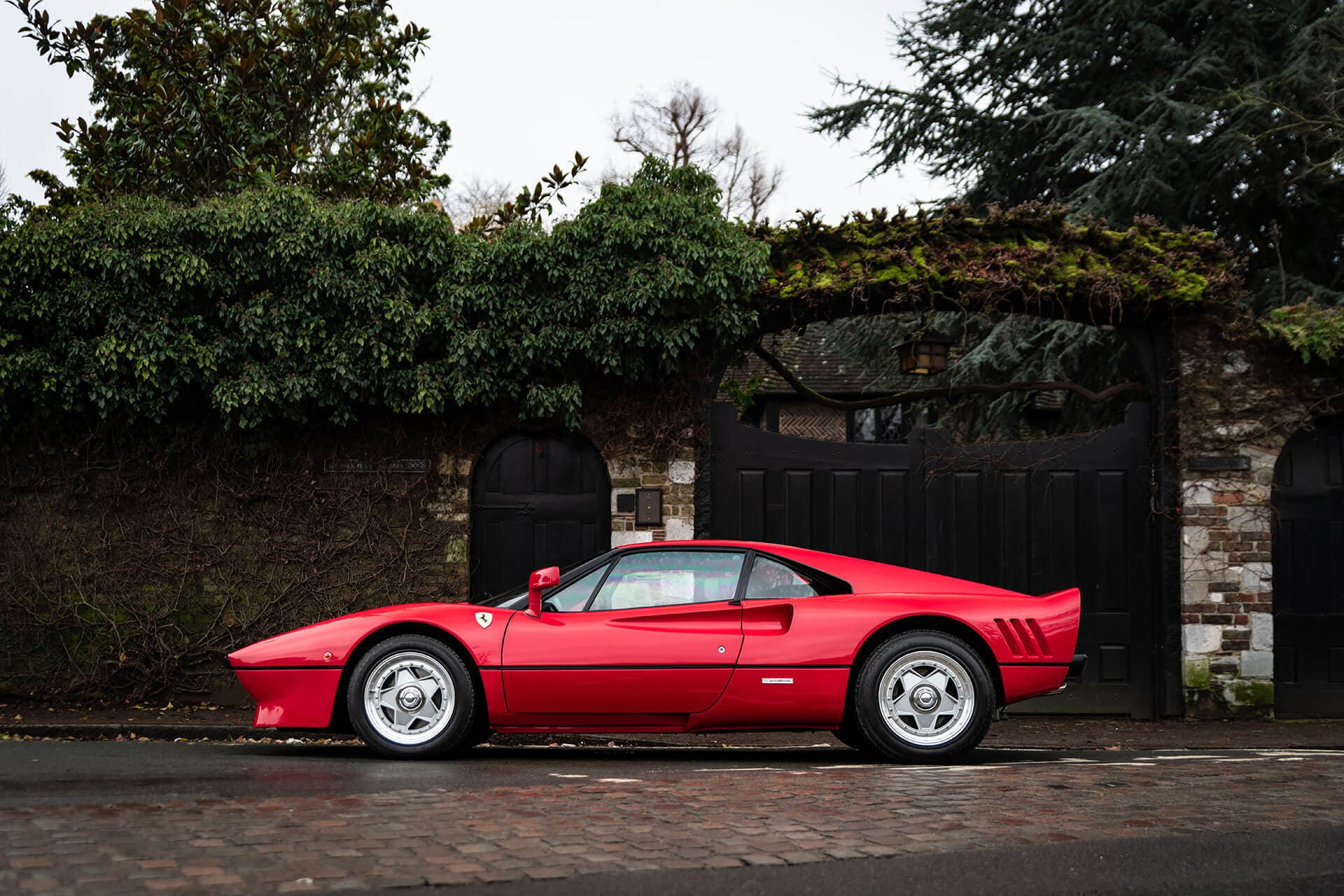Wallpaper #12cH-ZIBSpphPi3-IIvK295 Ferrari 288 Gto Un Esemplare Immacolato E in Cerca Di Un Nuovo