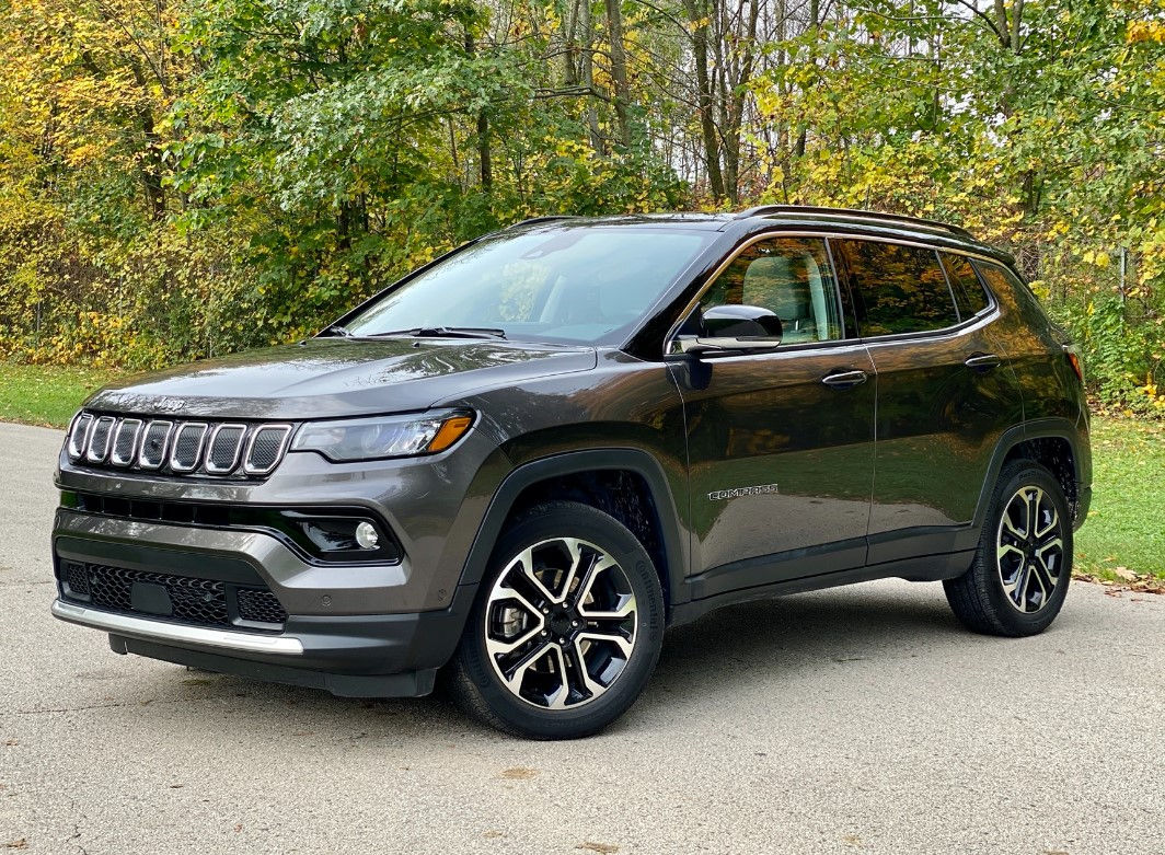 Wallpaper #ymcY7JIBSpphPi3-gVD1100 New 2024 Jeep Compass Phev Models Interior Colors Release New Jeep 2024