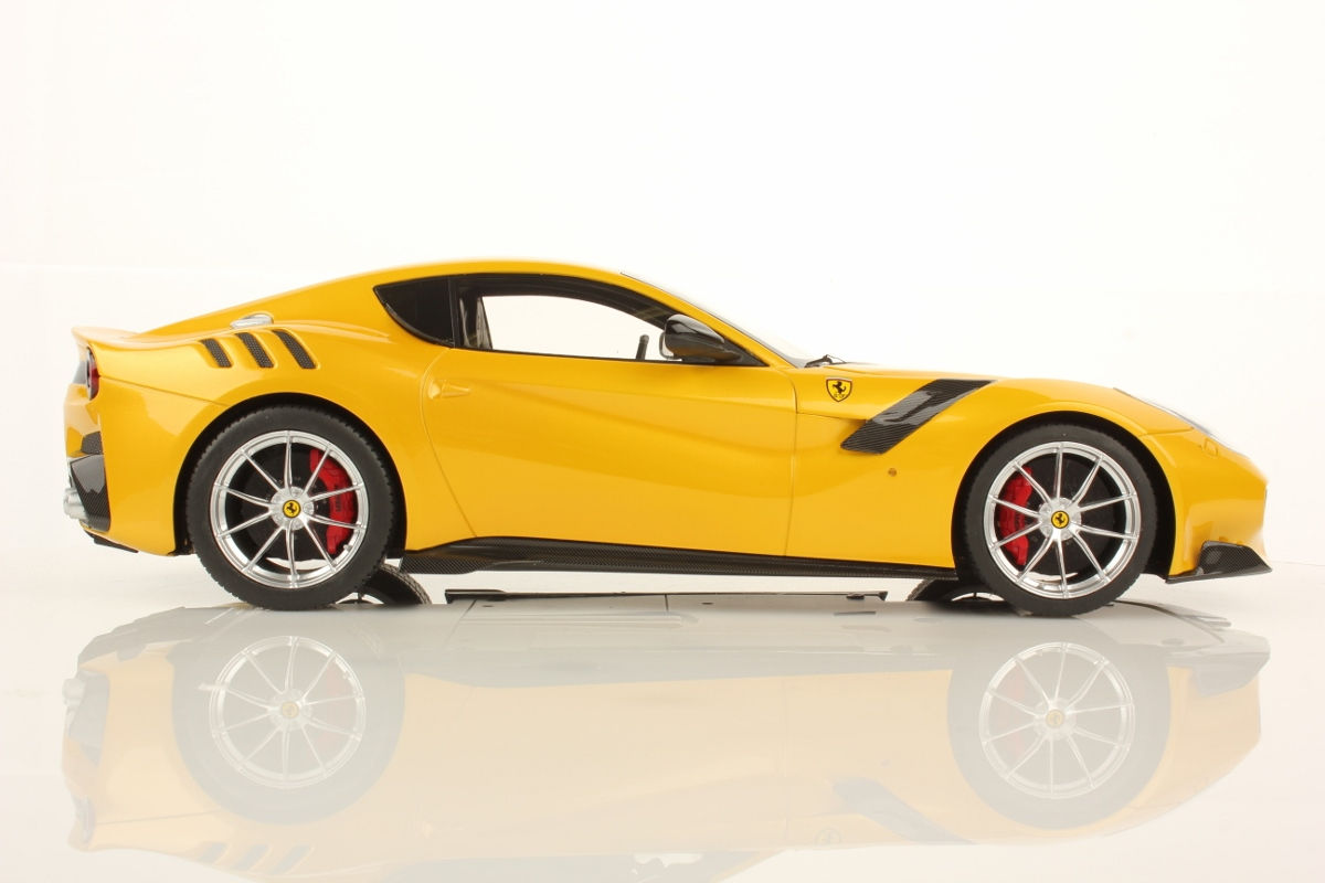 Wallpaper #LgCQ644BSdW8dNouthLg16 Ferrari F12 Tdf 118 Mr Collection Models