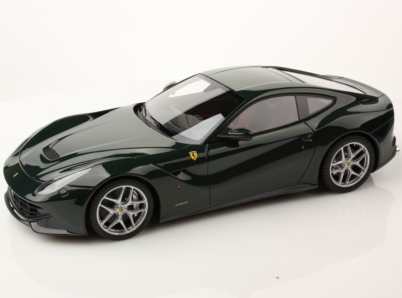 Wallpaper #LgCQ644BSdW8dNouthLg22 Ferrari F12 Berlinetta 118 Mr Collection Models