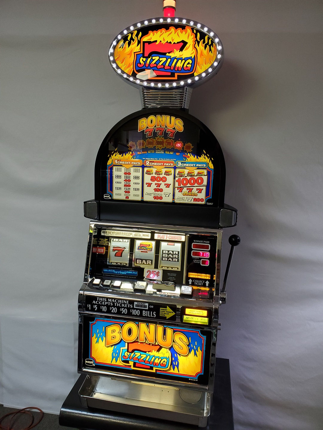 Wallpaper #b-oQVZMBlwTYPL18Ngxz216 Igt Bonus Sizzling 7s S2000 Slot Machine with Lighted Topper and