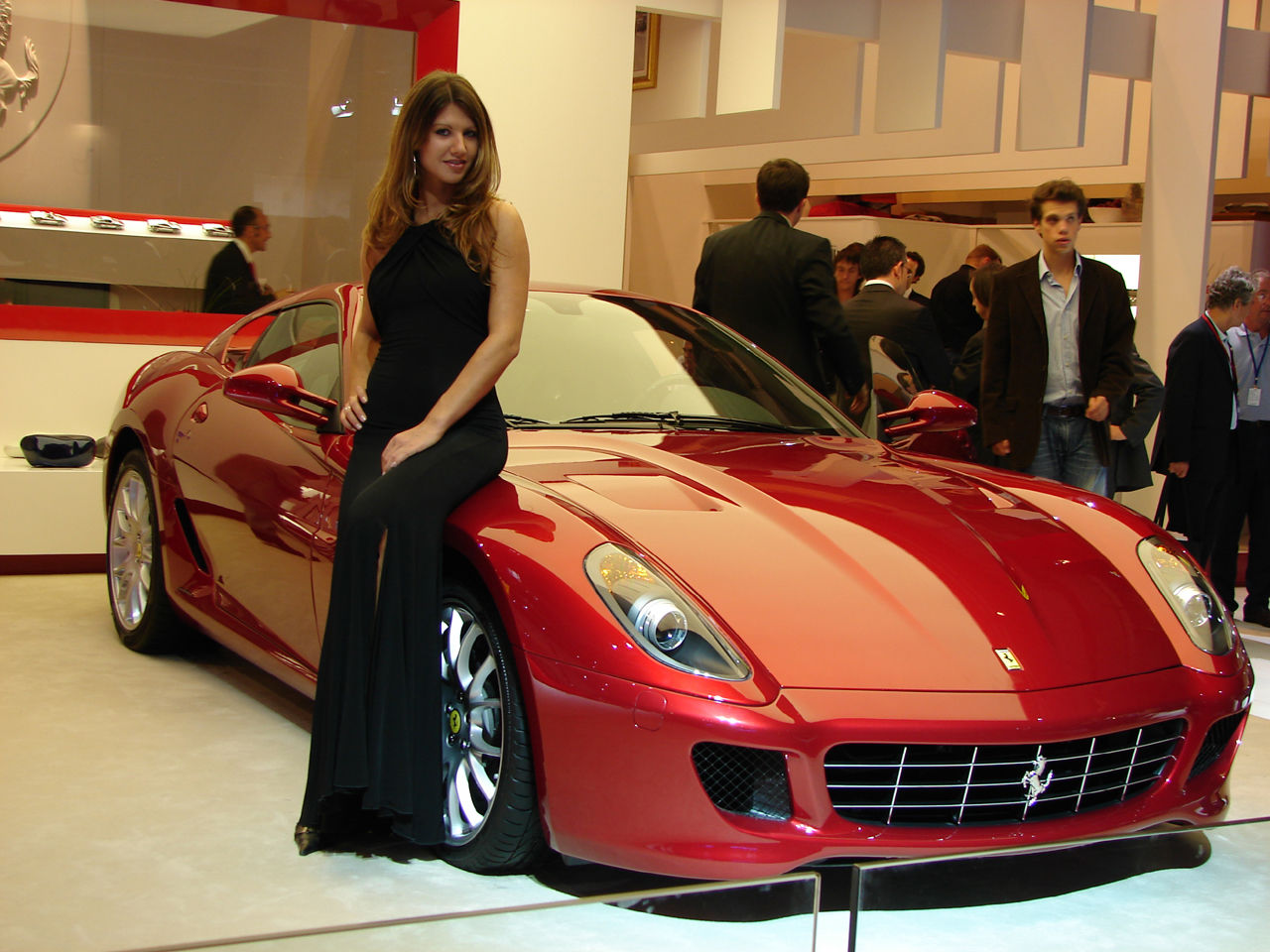 Wallpaper #oGigJJMBSpphPi3-xzlx34 Design New Ferrari Cars Accessories and Interiors Ferrari Models Pictures