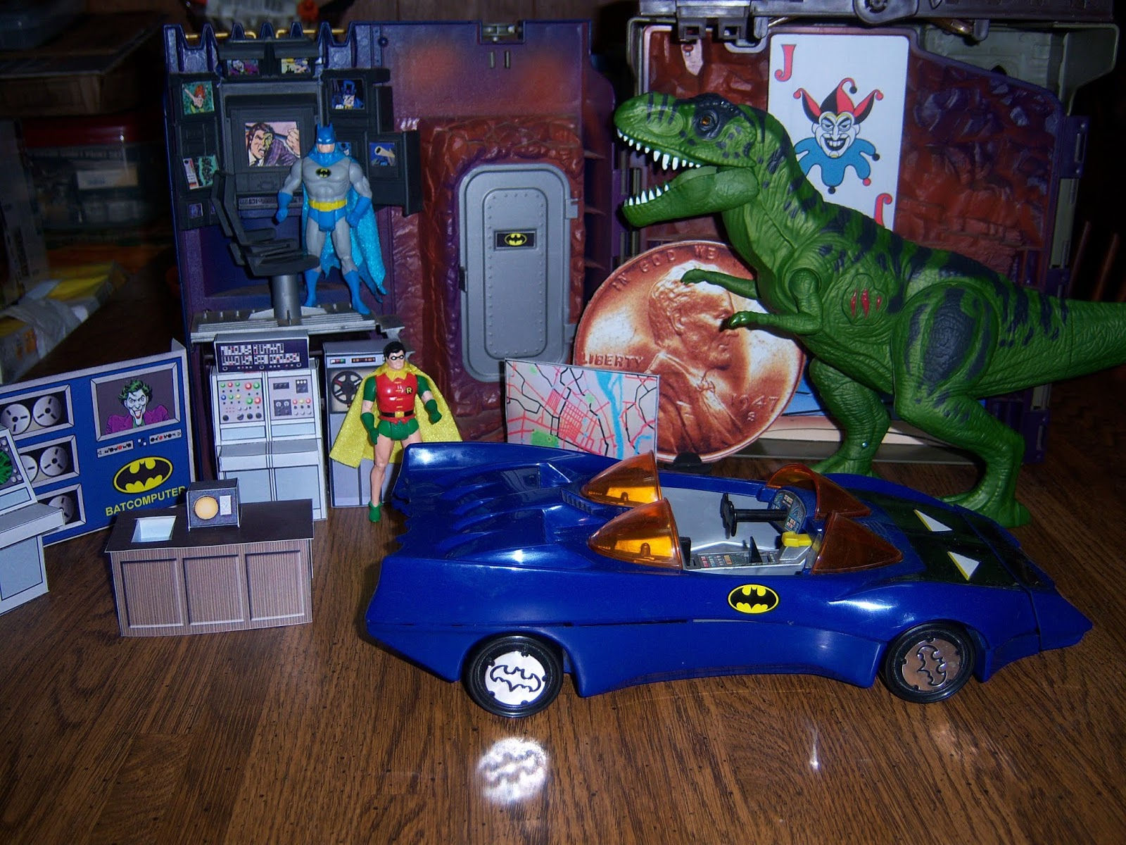 Wallpaper #j2h1H5MBSpphPi3-nivM311 Super Powers Batcave Command Center Weird Fantastic Toy Adventures