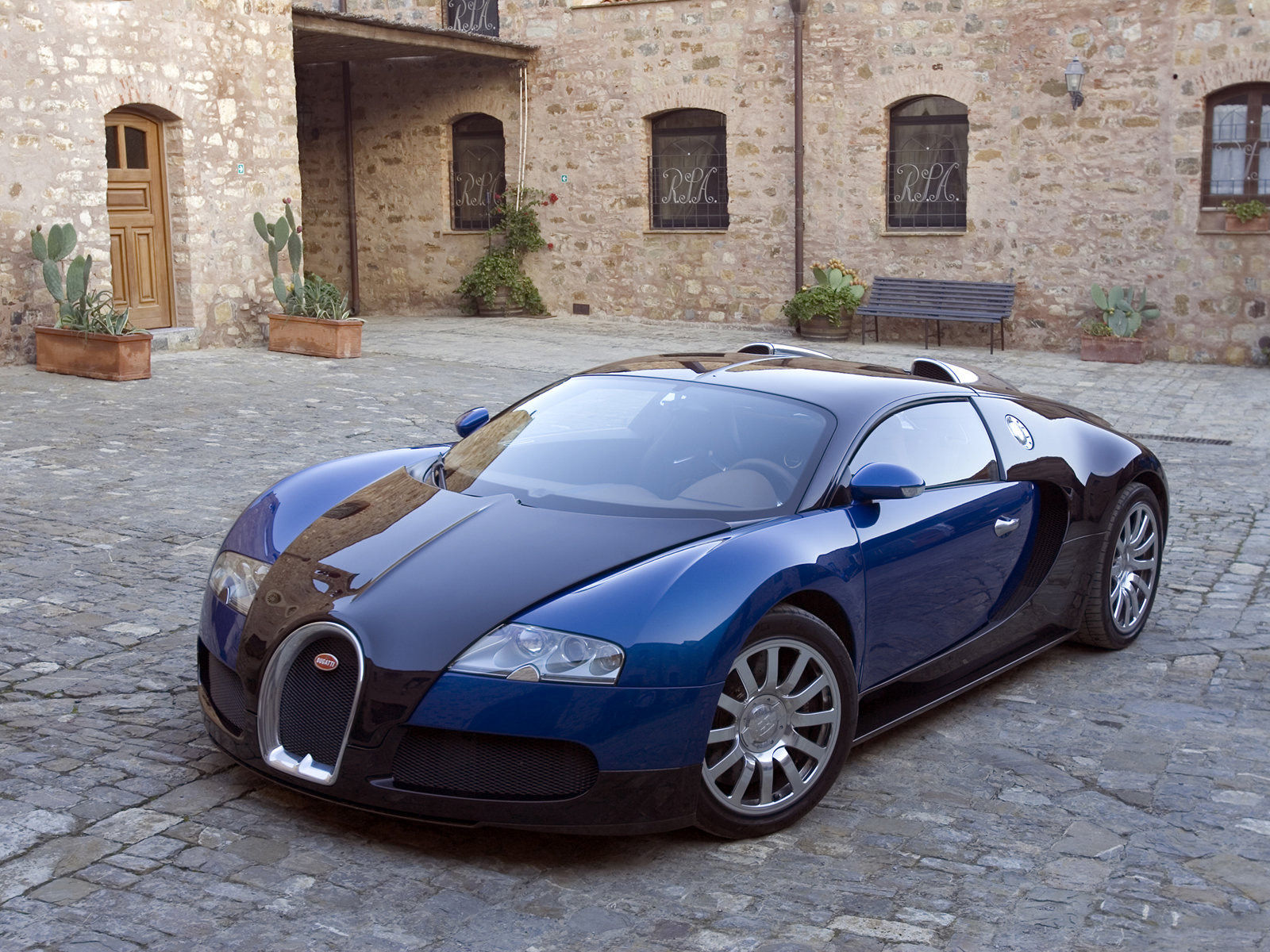 Wallpaper #-n1_844Bnwiau_P6UQyL54 Bugatti Car Pictures