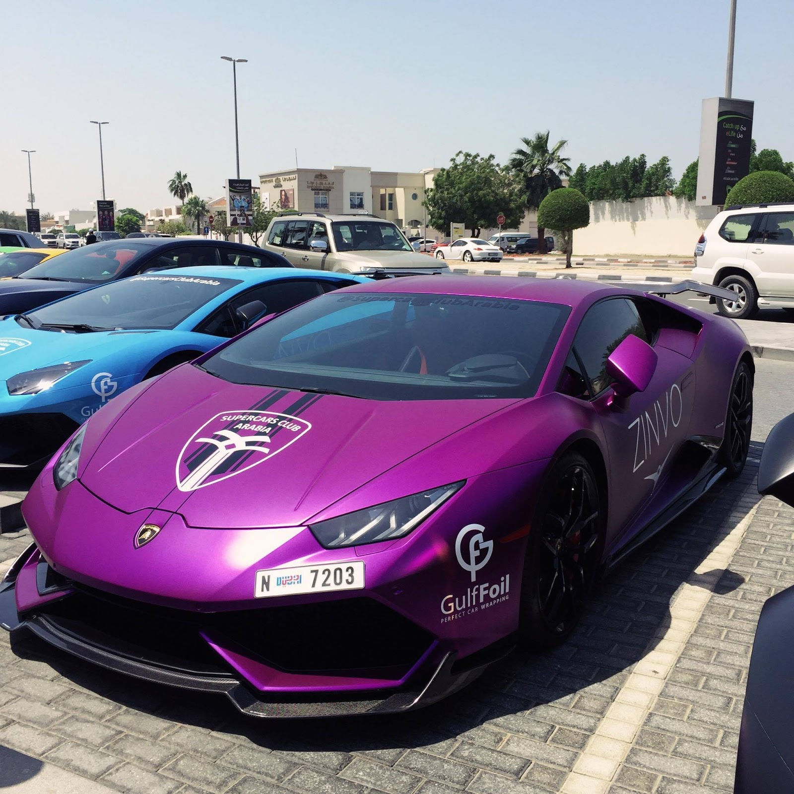 Wallpaper #2xm-Do8BtGB6xQ78nVoz23 Dubai Desert Blogger Crazy Supercars Line Up in Dubai