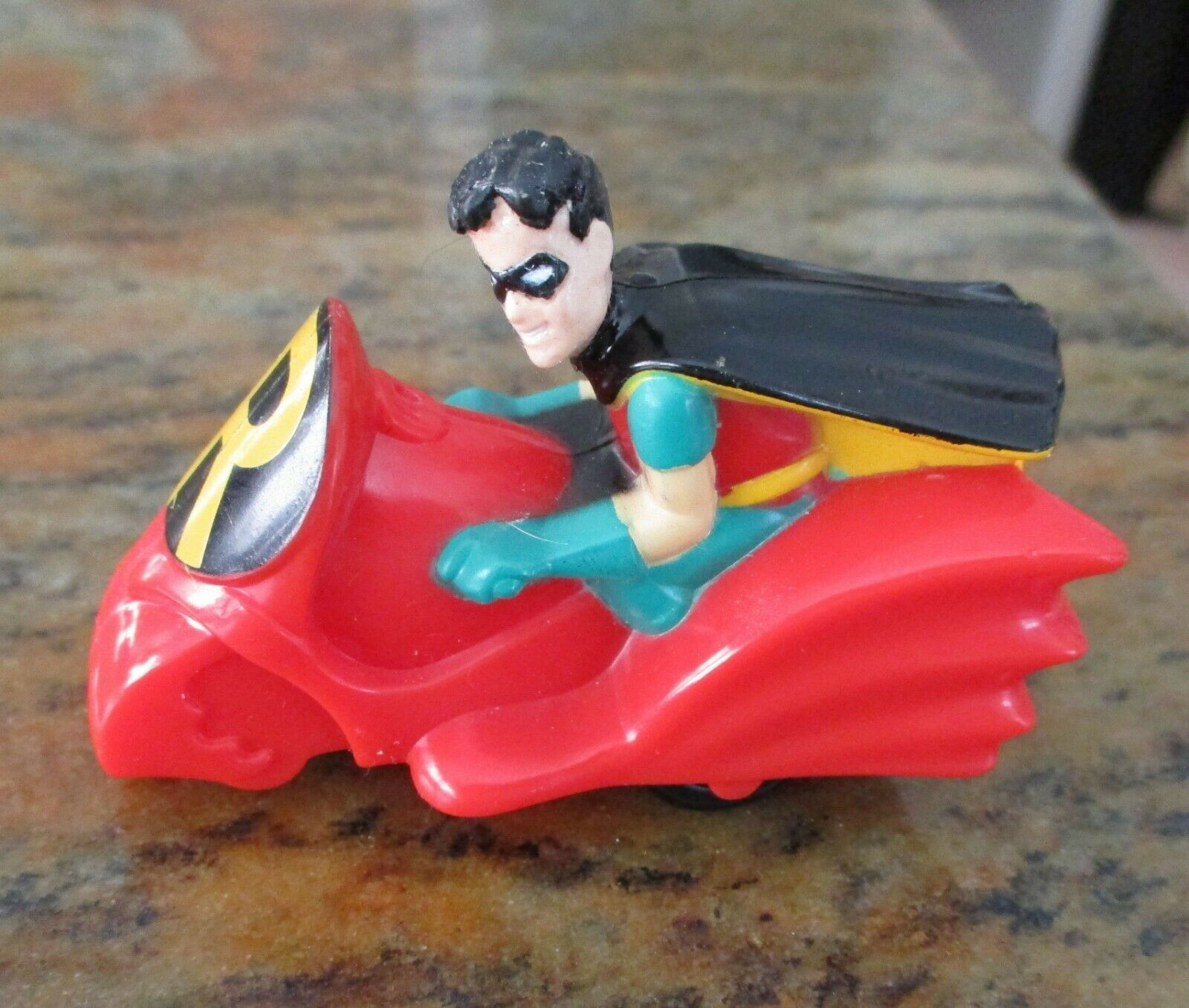 Wallpaper #nkIvPZMBOBpx0NhmCsP7116 2001 Batman Robin Figurine Robin Riding Cycle 3 Action Figures