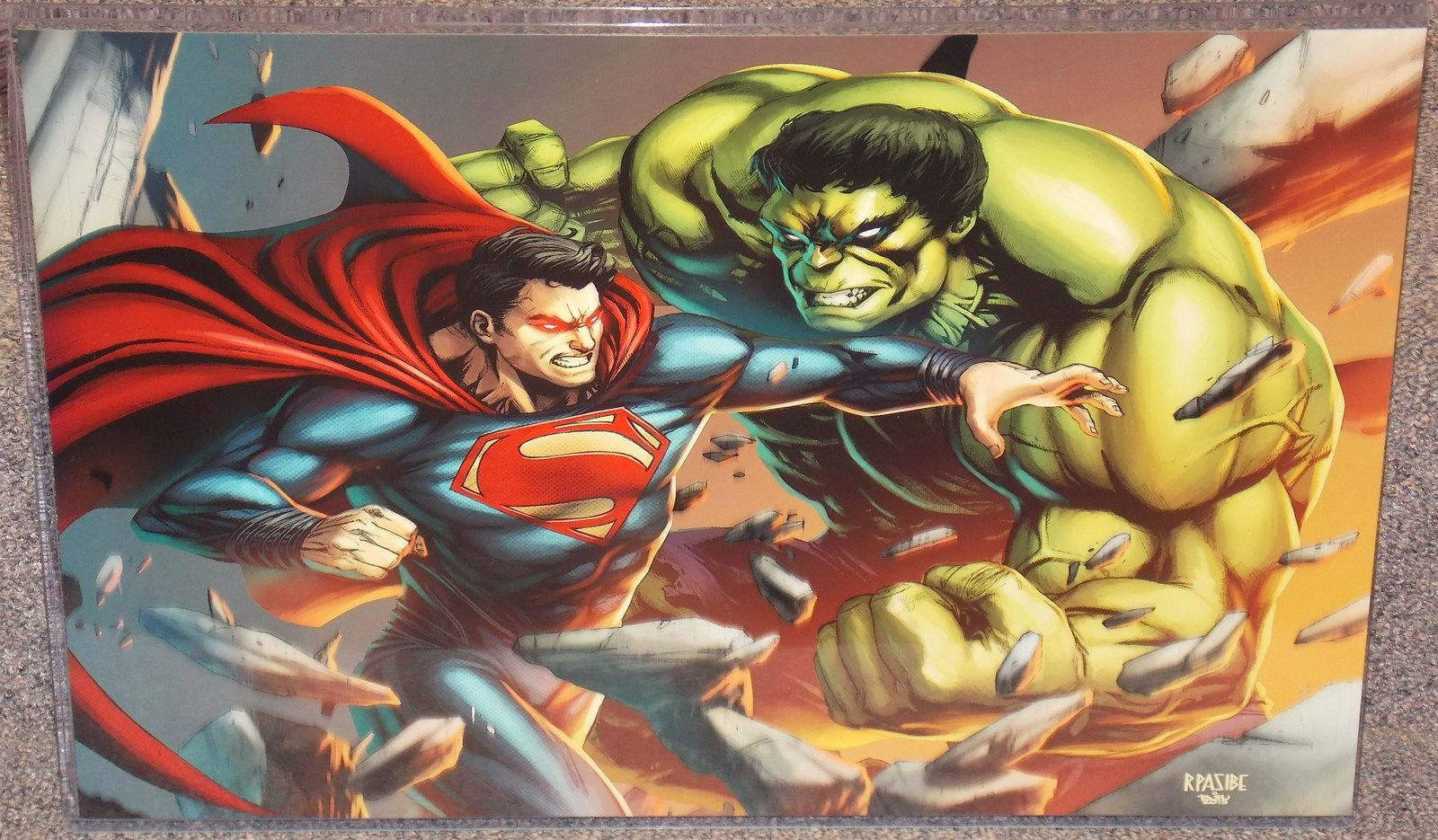 Wallpaper #VUCBL5MBJhL2WPba7b0E8 Incredible Hulk vs Superman Glossy Print 11 X 17 in Hard Plastic Sleeve