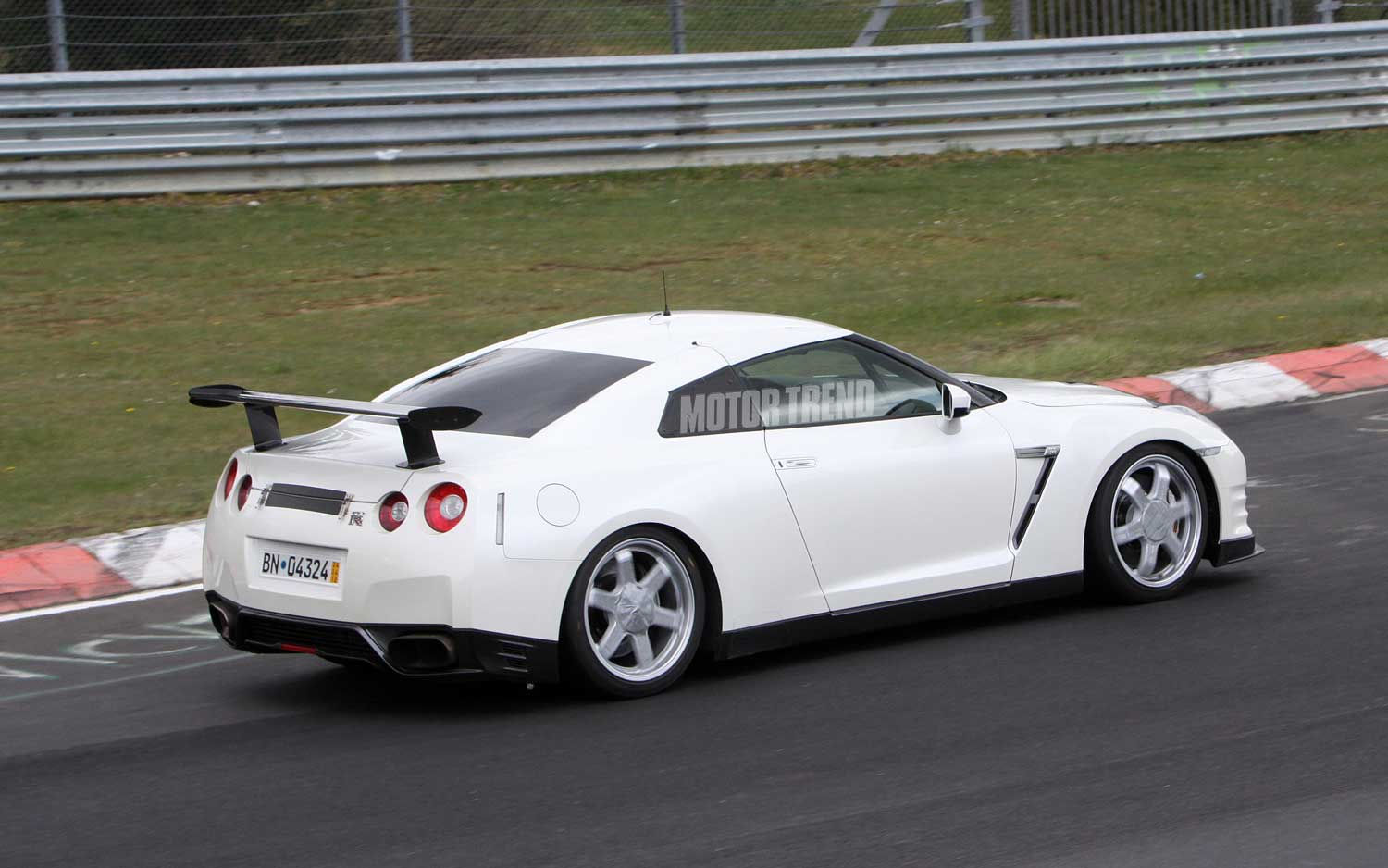 Wallpaper #bGgGF5MBSpphPi3-Rg1x122 Spied Nissan GT R Nurburgring 24 Hour Car Snapped Testing