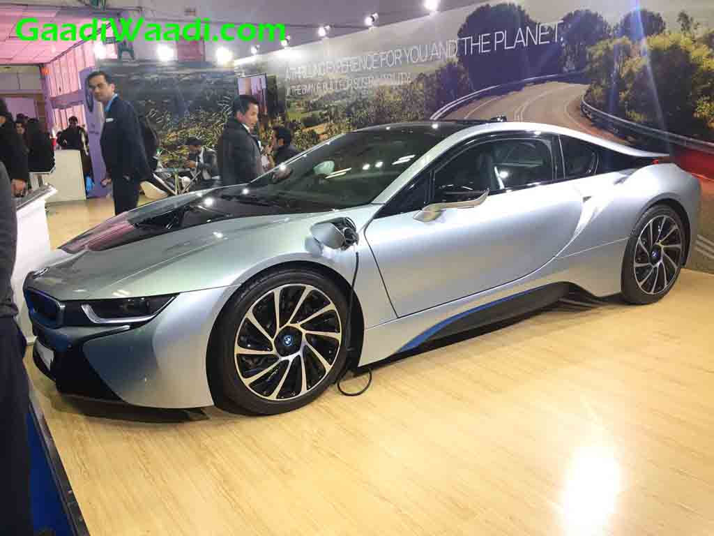 Wallpaper #pGgWF5MBSpphPi3-BQ1U323 BMW i8 Hybrid Sportscar Greets Public at 2017 Green Mobility Expo Delhi