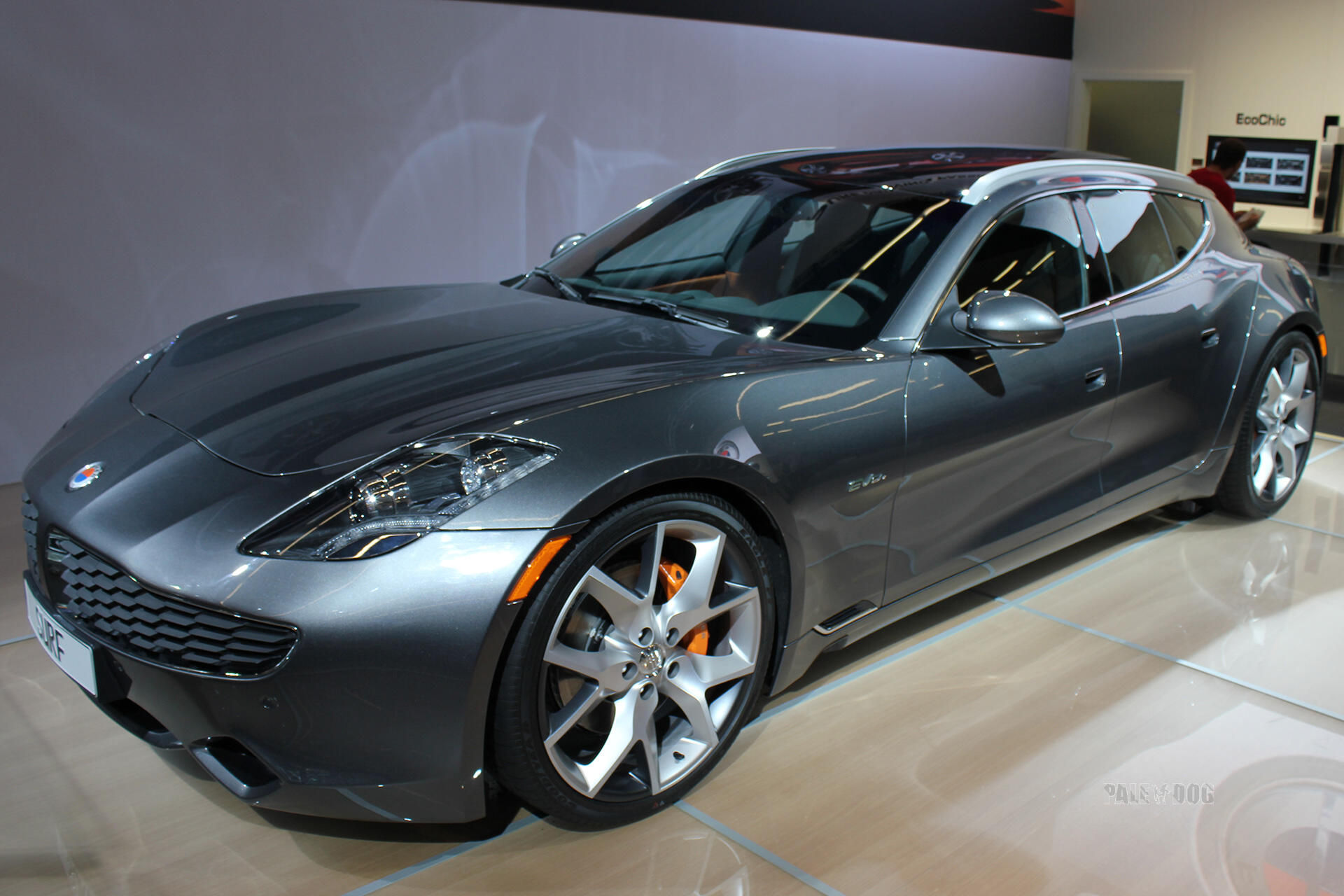 Wallpaper #QWd37pIBSpphPi3-ql0r26 2011 Fisker Surf Concept Car Front View 2010s Paledog Photo