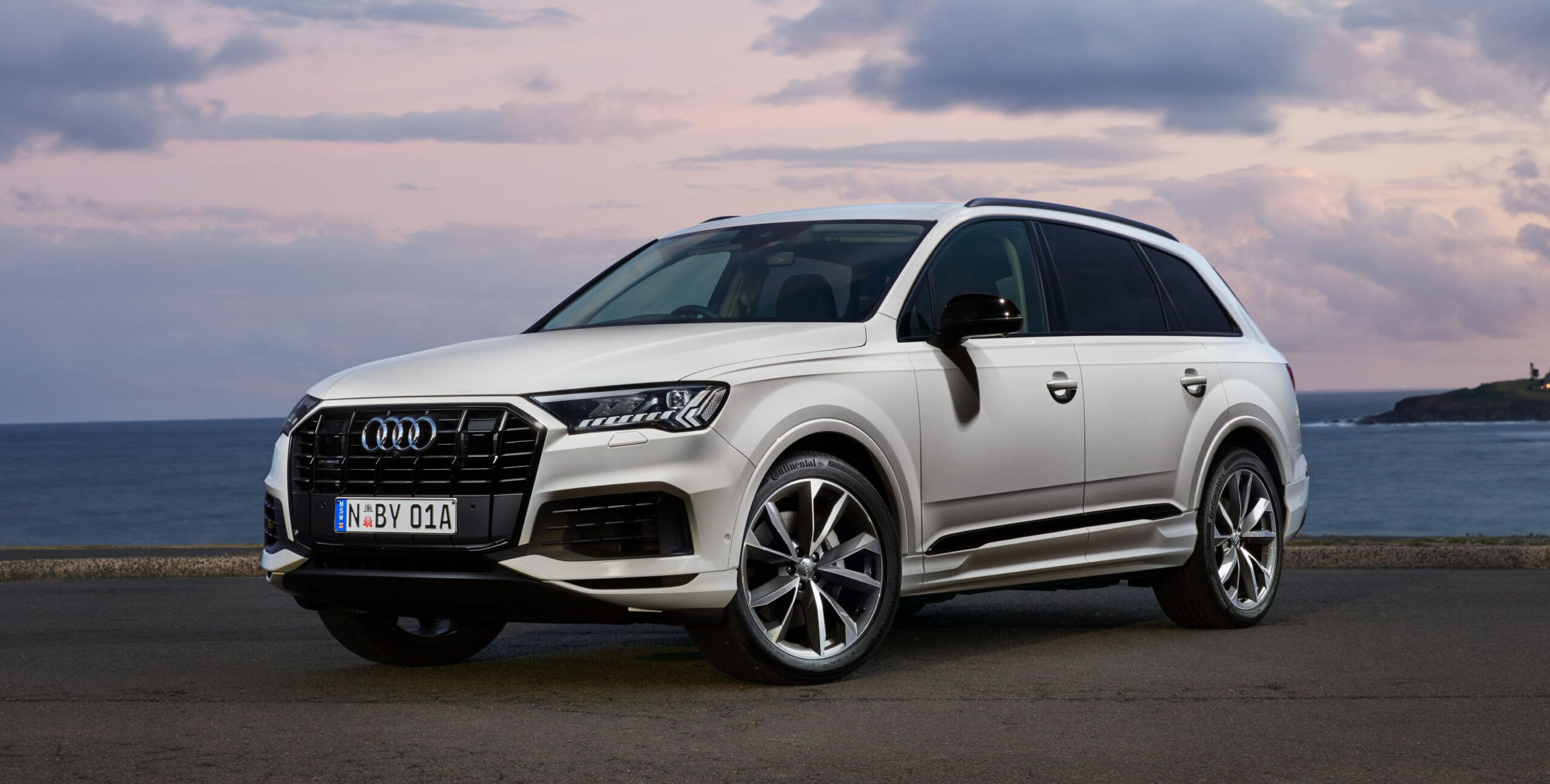 Wallpaper #RWcH7JIBSpphPi3-3lBs180 2023 Audi Q7 Configurations