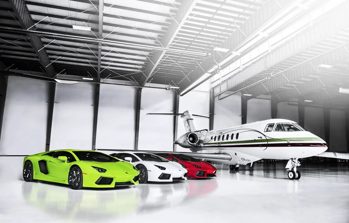 Wallpaper #8xlzEY8BtGB6xQ78EWHS57 Wallpaper Lamborghini the Plane Red Hangar Green White Lp700 4