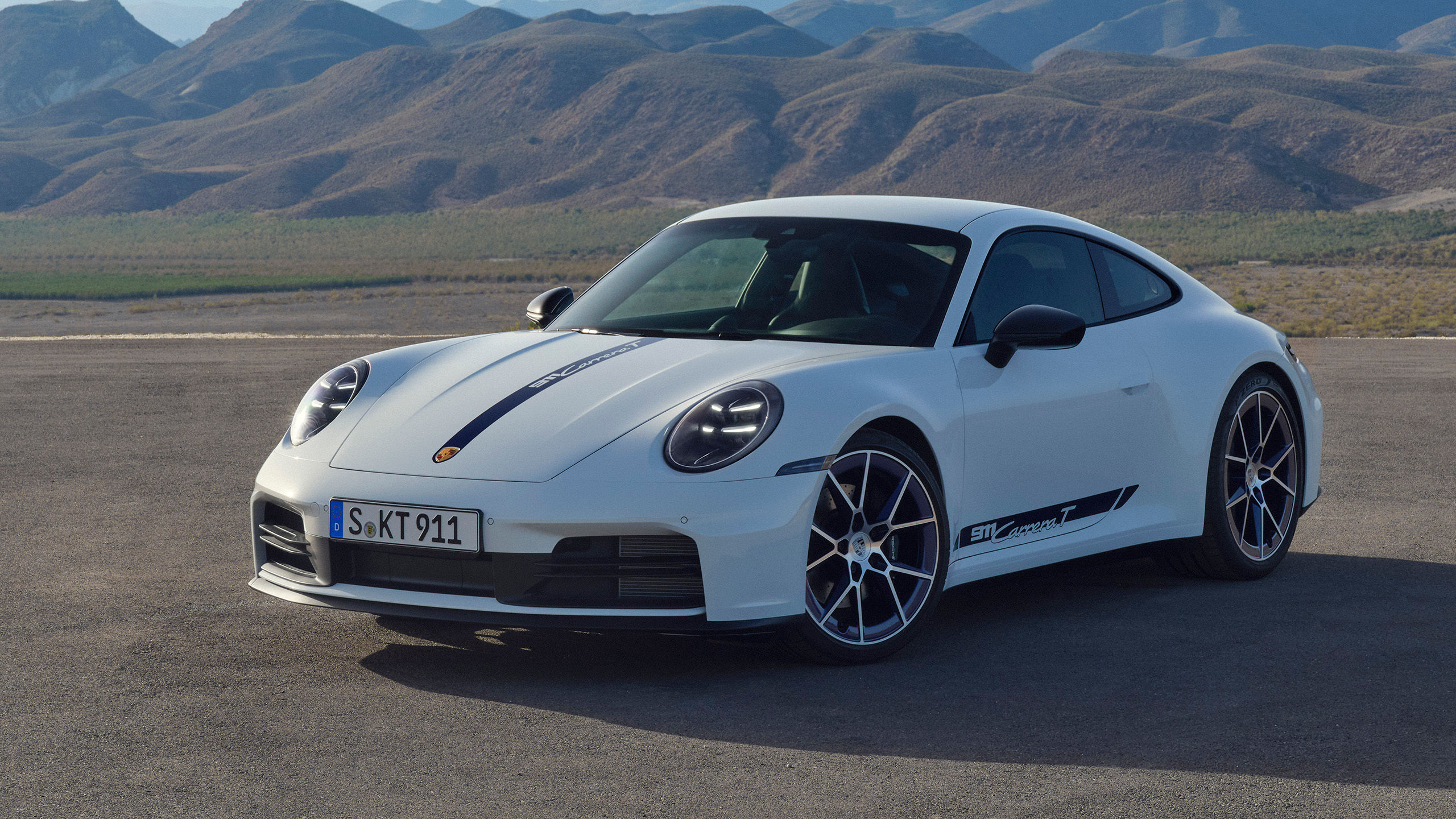 Wallpaper #uJy24pIBZHQxiYar3MGn297 The 2025 Porsche 911 Carrera T is the Manual Only Purists Choice