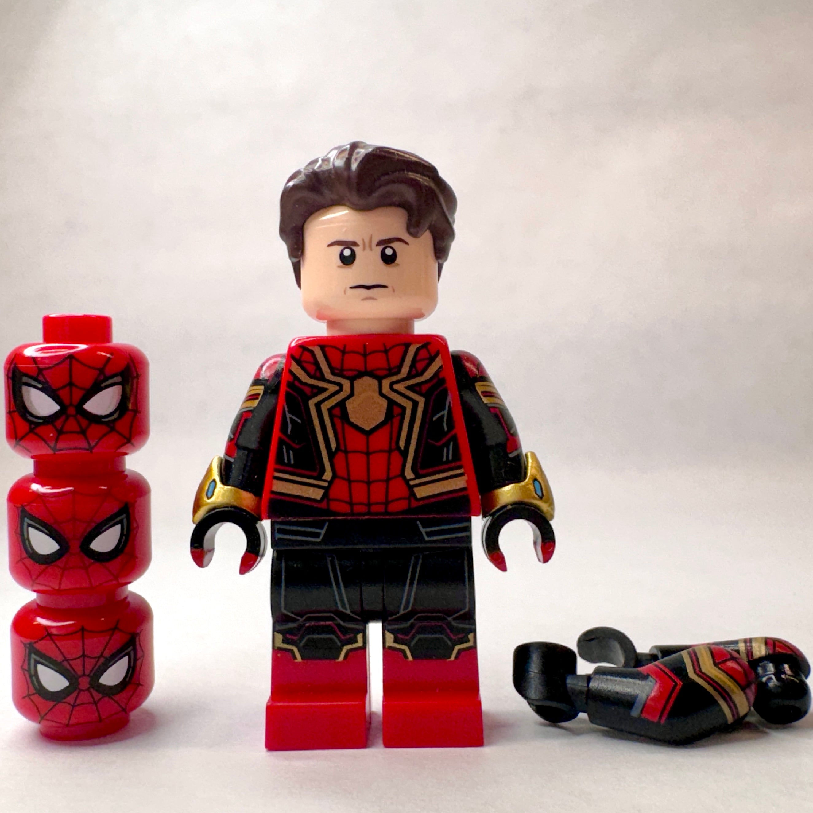 Wallpaper #5Gfs95IBSpphPi3-9YeQ209 Pcb Spider Man Integrated Suit Tom Holland Head Secondhand Post