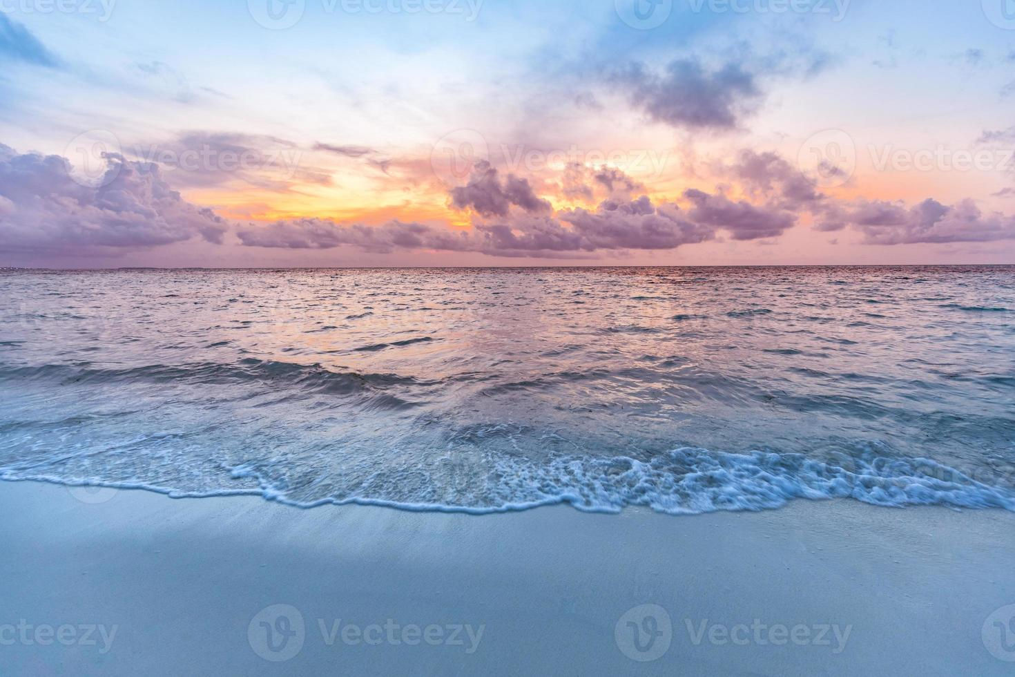 Wallpaper #8Gg8FpMBSpphPi3-FArd178 Sunset Sea Sand Sky Beautiful Beach Nature Soft Sunlight and Splashy
