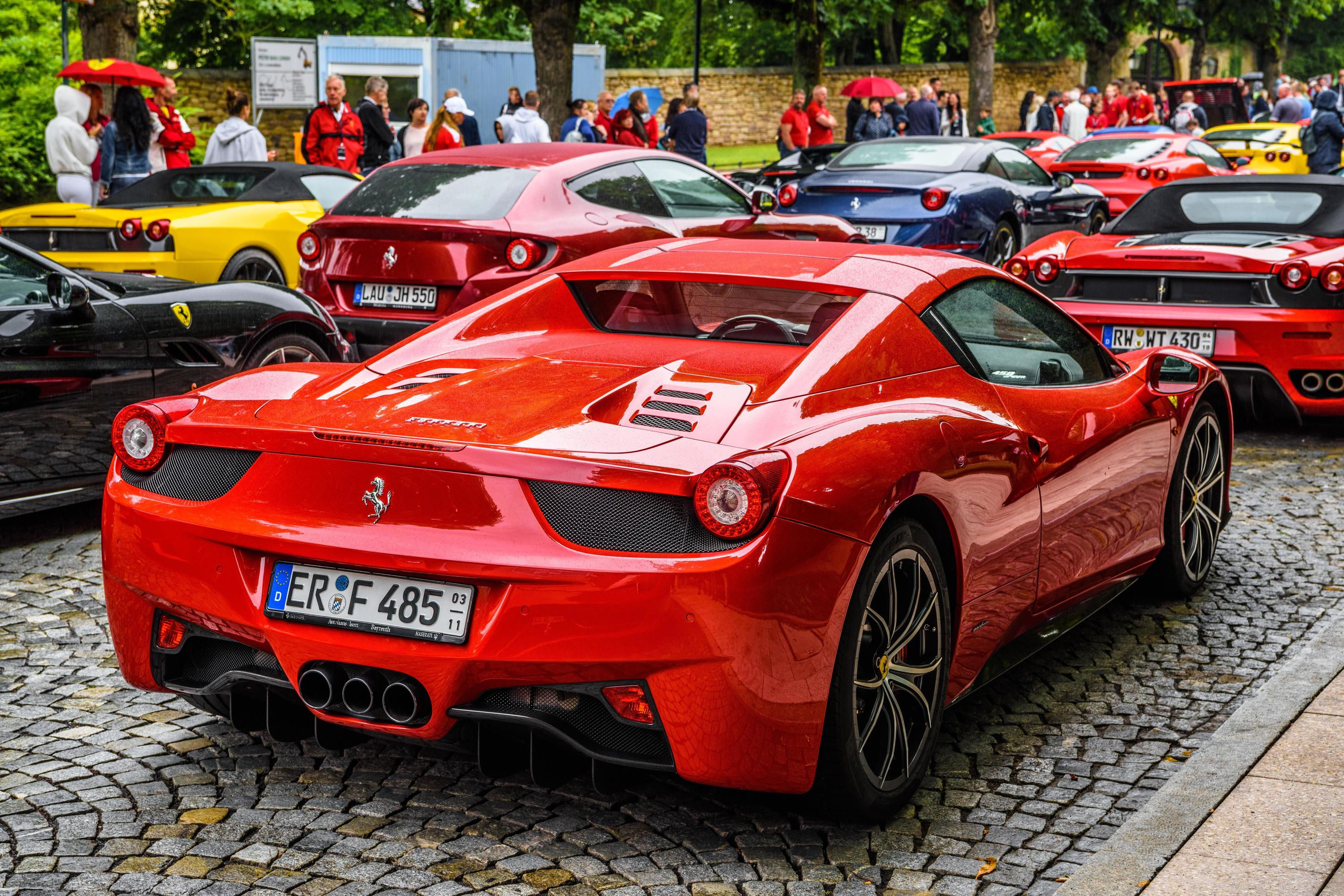 Wallpaper #bWh9GZMBSpphPi3-yRe688 Germany Fulda Jul 2019 Red Ferrari 458 Spider Coupe Was Introduced