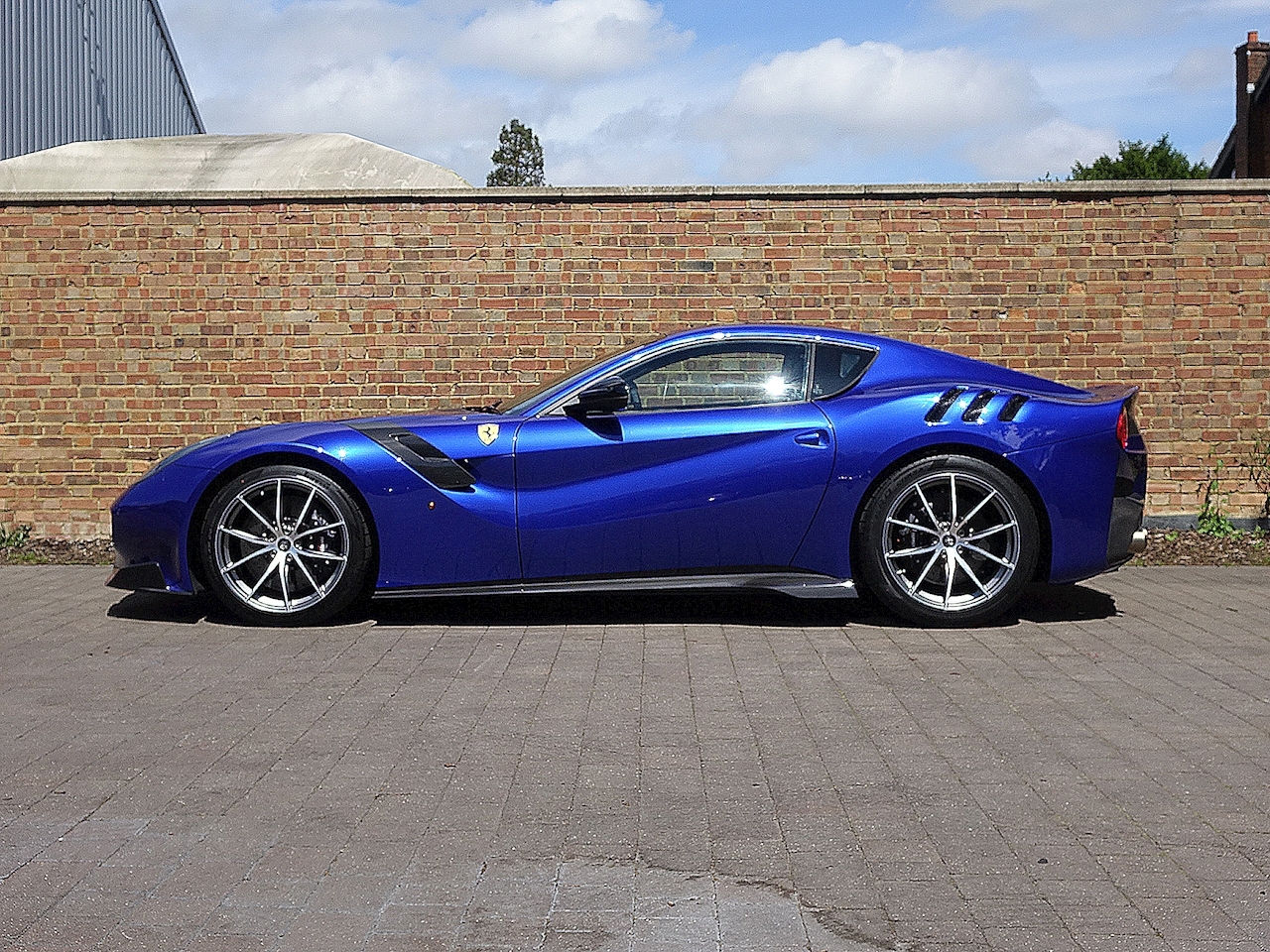 Wallpaper #b2gcIZMBSpphPi3-RS-v375 2016 Used Ferrari F12berlinetta Tdf Blu Electrico