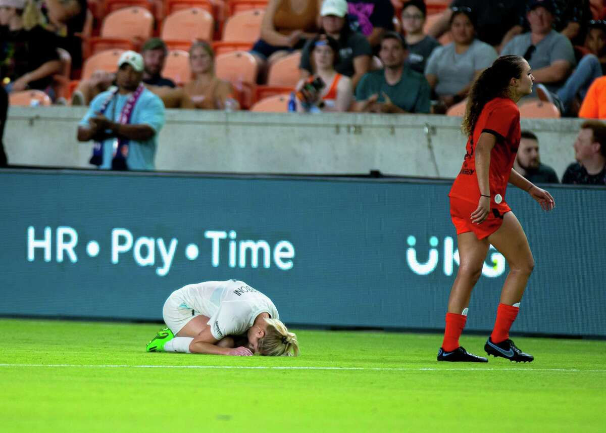 Wallpaper #XWcEDpMBSpphPi3-9ejJ313 Houston Dash Second Half Goals Lead to Win Over Gotham Fc