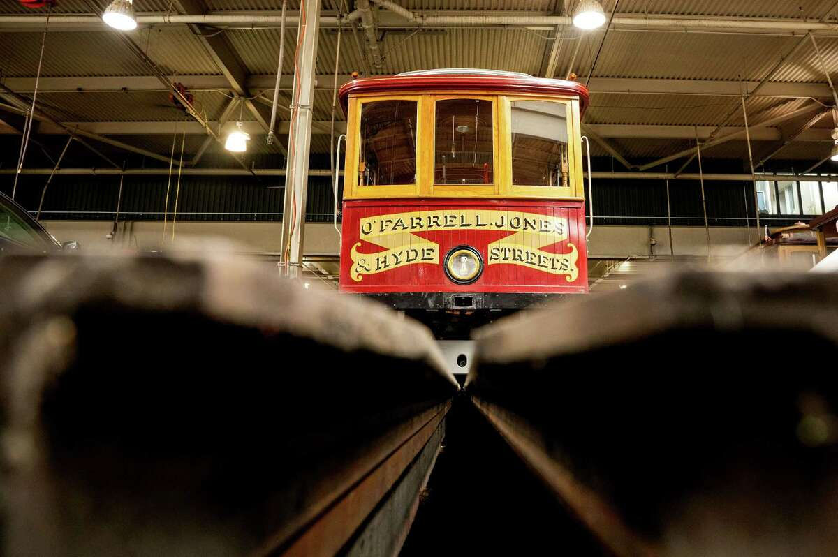 Wallpaper #1jVpkpcBk_lpvpalRJR828 Historic Sf Cable Car to Go into Service for First Time in 70 Years