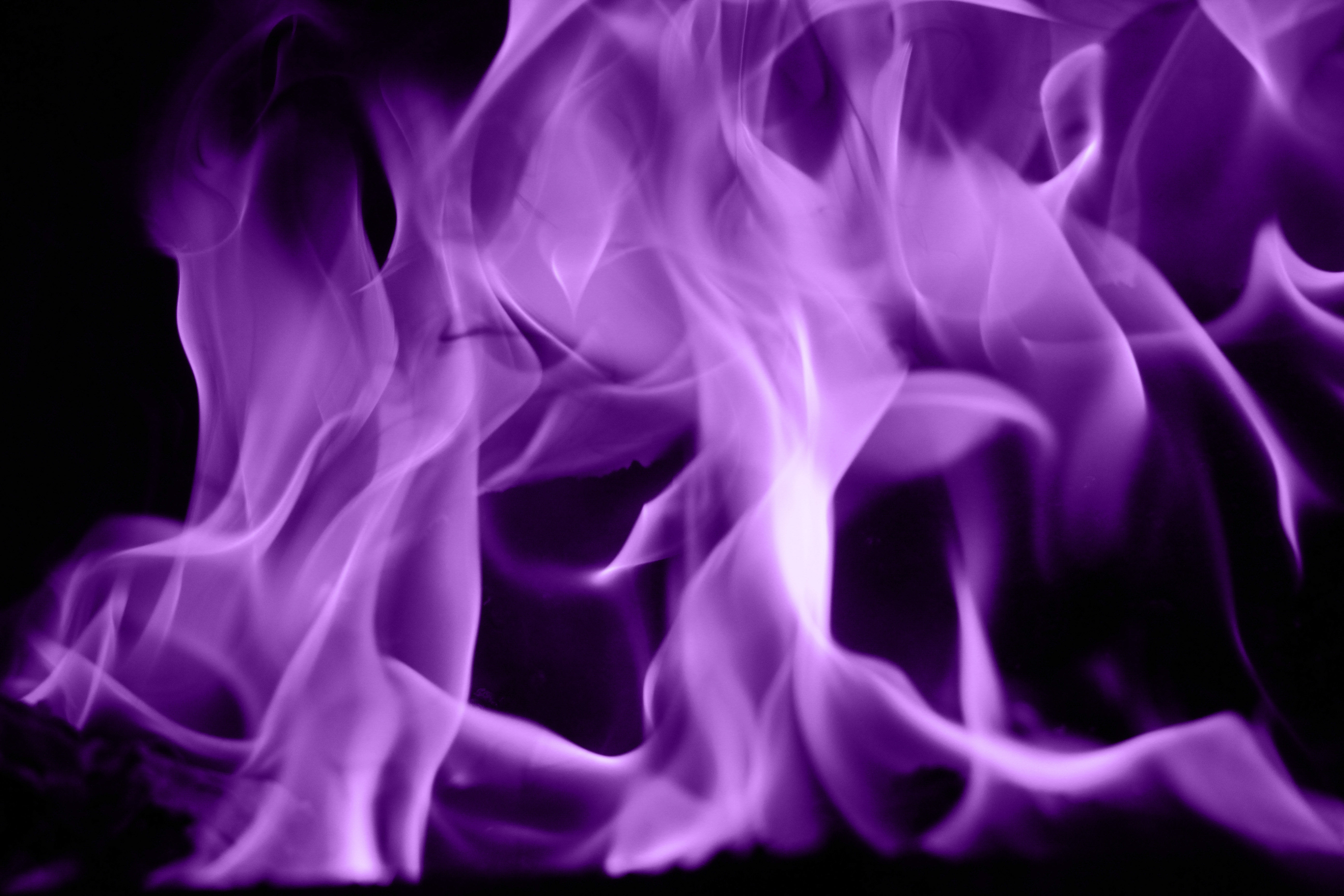 Wallpaper #MRnSNo8BtGB6xQ78WKQX40 Purple Flame Background
