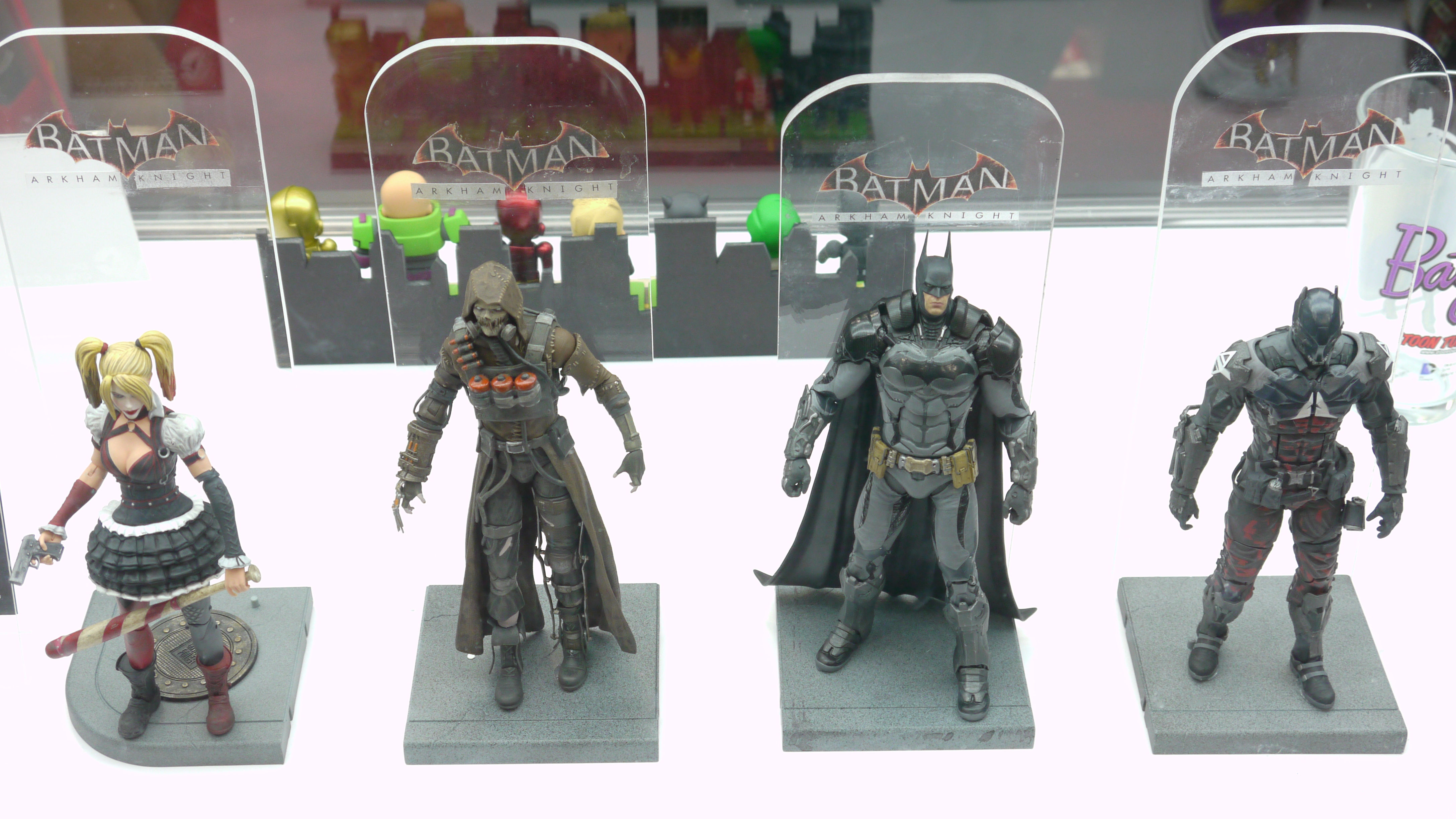 Wallpaper #jGg6HZMBSpphPi3-6iXI53 Batman Arkham Asylum Action Figures Major Spoilers