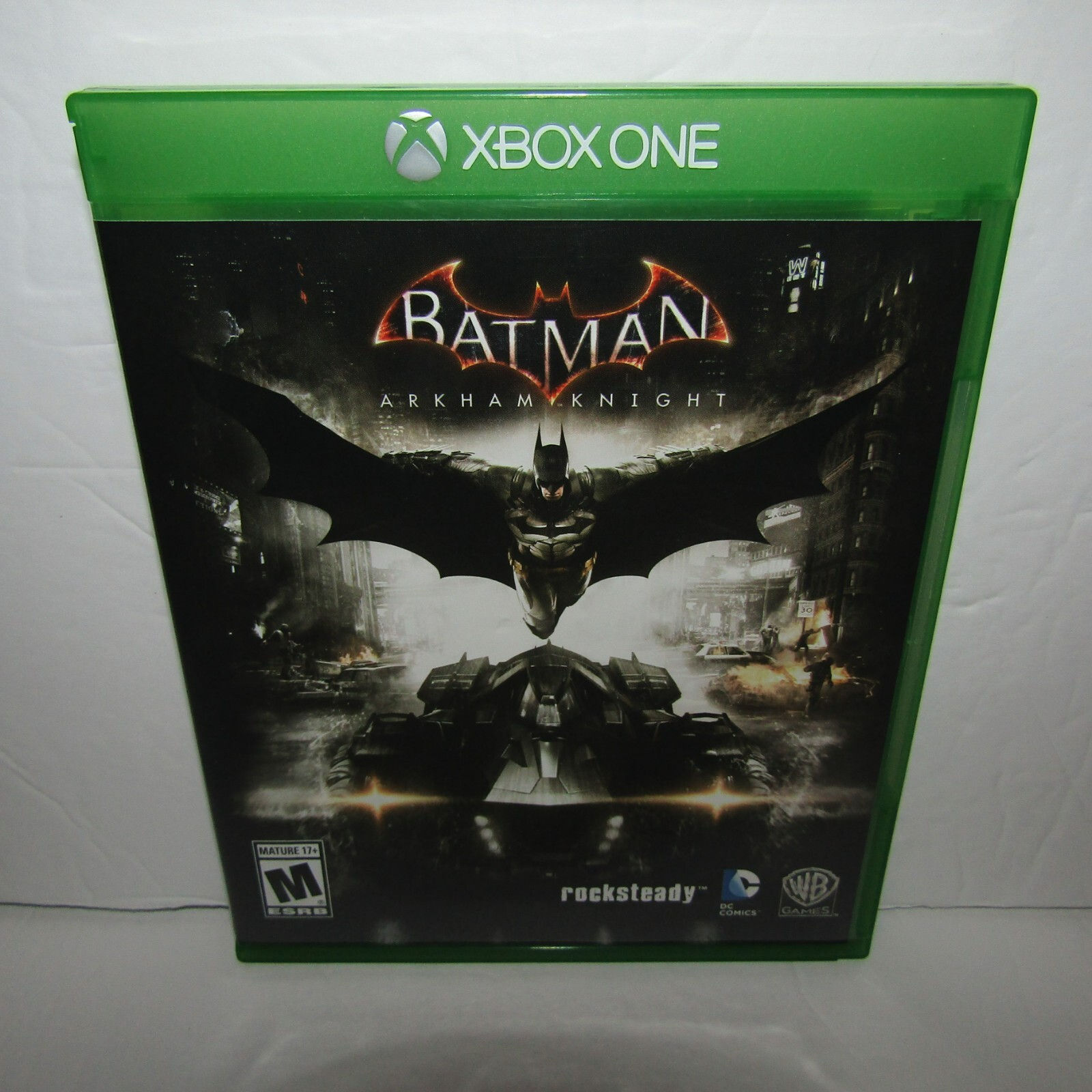 Wallpaper #cWf9-5IBSpphPi3-dZa5144 Batman Arkham Knight Microsoft Xbox One Small Tear on Cover Art