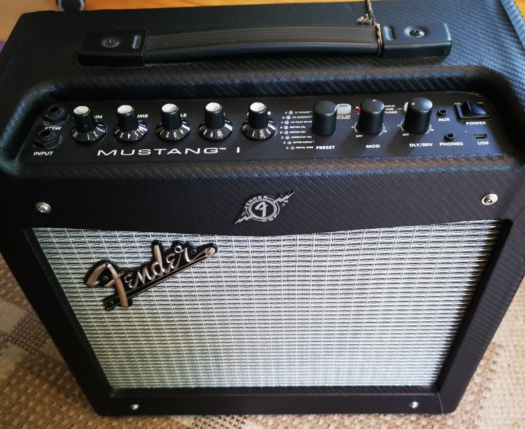 Wallpaper #Ybk13pIBJvJKYCmEbwR442 Fender Mustang 1 Amplifier in Exeter Devon Gumtree