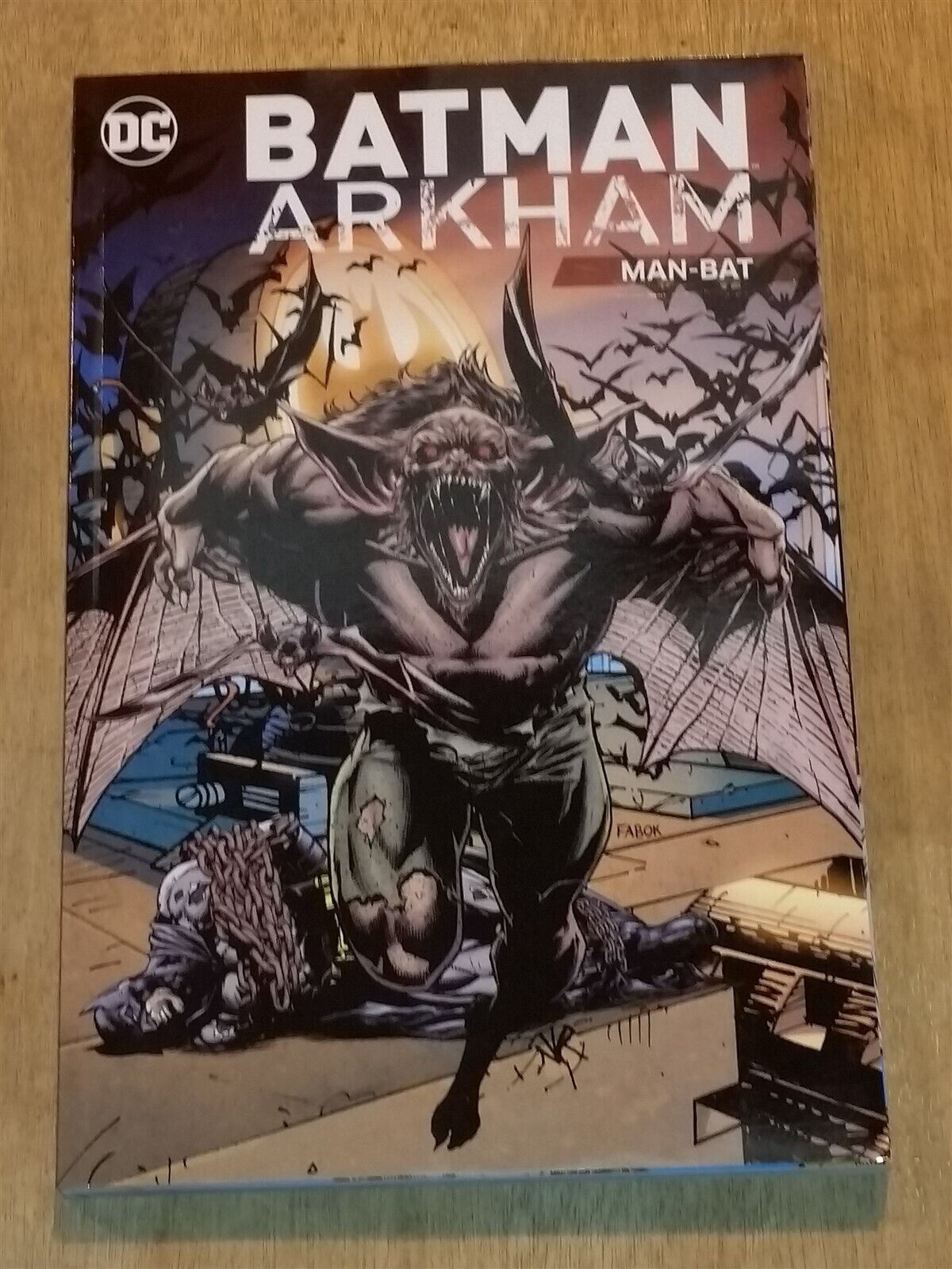 Wallpaper #eWgRG5MBSpphPi3-Fx6I39 Batman Arkham Man Bat DC Comics Tpb Paperback 9781401265922