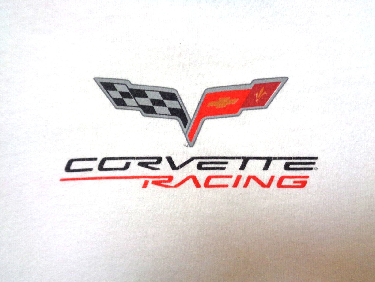 Wallpaper #XmdO75IBSpphPi3-E2Ft313 Mens Vintage 1980s 1990s Corvette Racing White Tee Gem