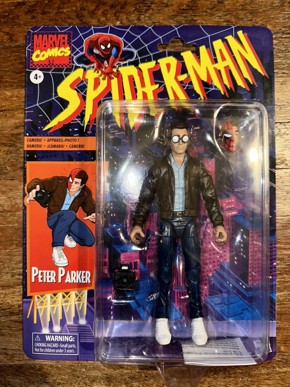 Wallpaper #t-_6S5MBMN-XEVvVqTyE65 Hasbro Marvel Legends Retro Spider Man Peter Parker Action Figure