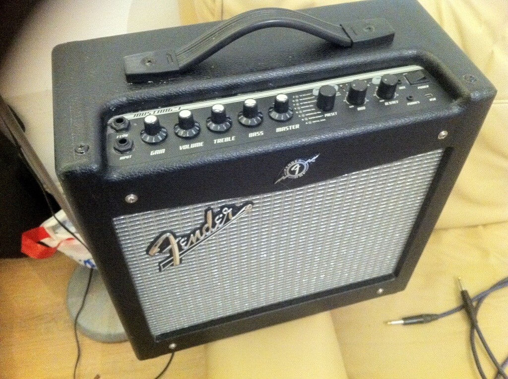 Wallpaper #Ybk13pIBJvJKYCmEbwR435 Fender Mustang 1 V2 Modelling Amp for Electric Guitar One of the