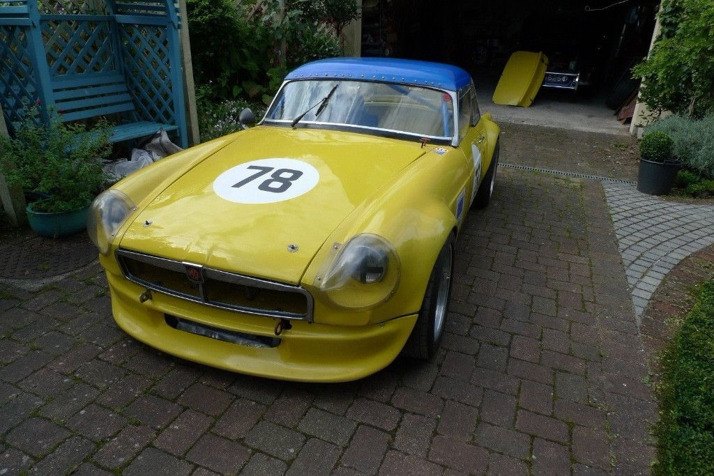 Wallpaper #07mu3ZIBJvJKYCmE-AGU231 Mgb V8 Roadster Race Car Modifications Tuning Conform to Mgb Car