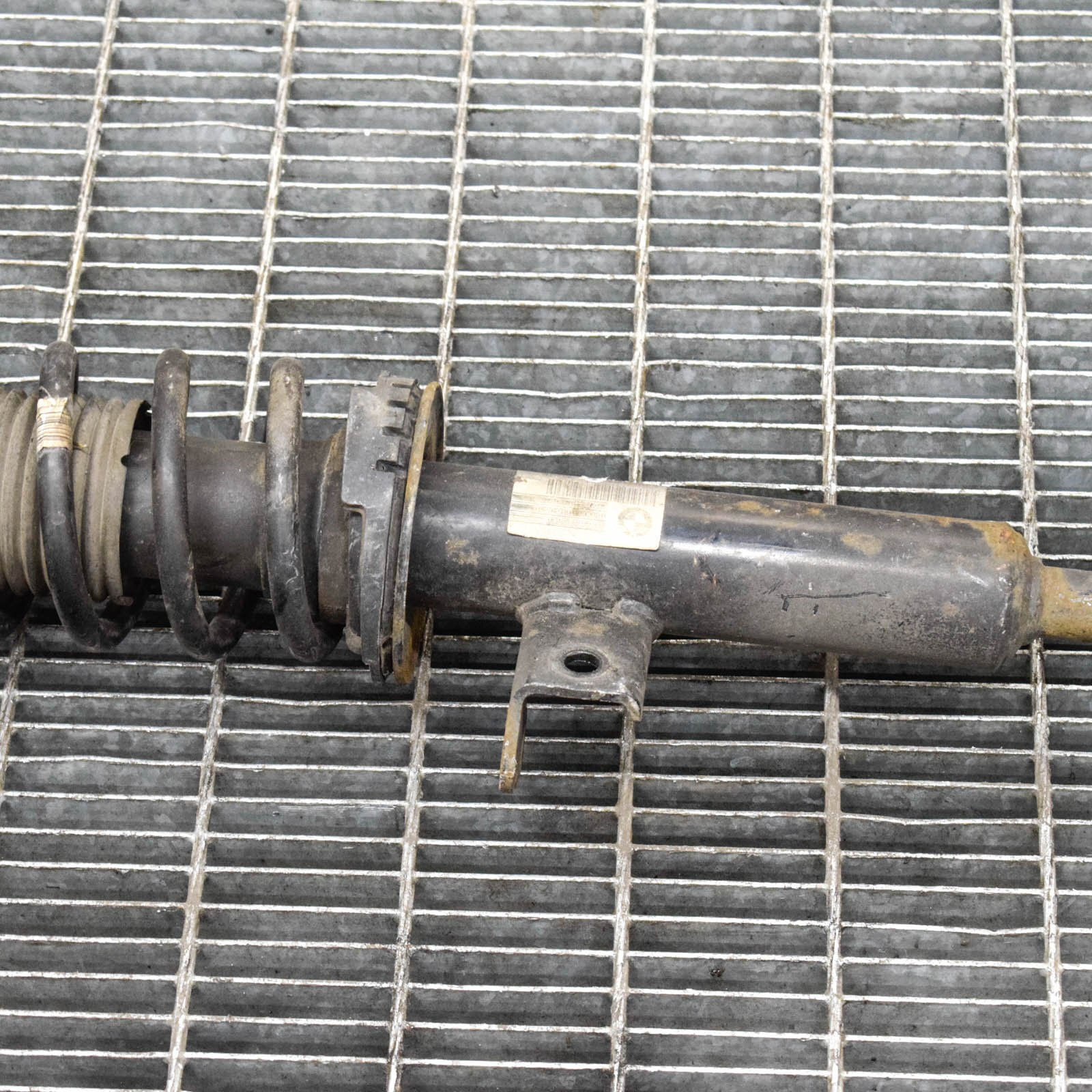 Wallpaper #v3fdJpMB-pgBXx60JaPB458 BMW 5 F10 Front Right Shock Absorber 6795083 2010 20 Diesel 135 Kw eBay