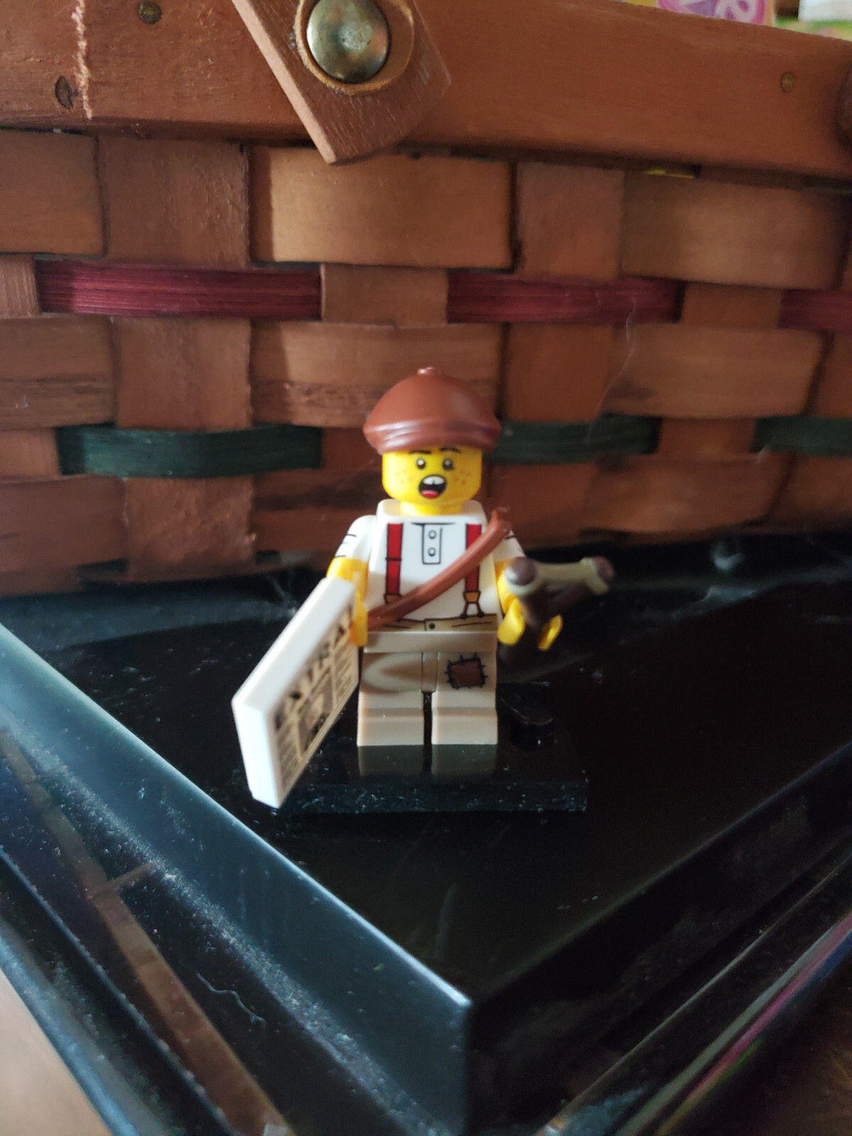 Wallpaper #VLgn2pIBJvJKYCmEXPAr247 Lego 71037 Minifigures Series 24 Paperboy News Boy New eBay
