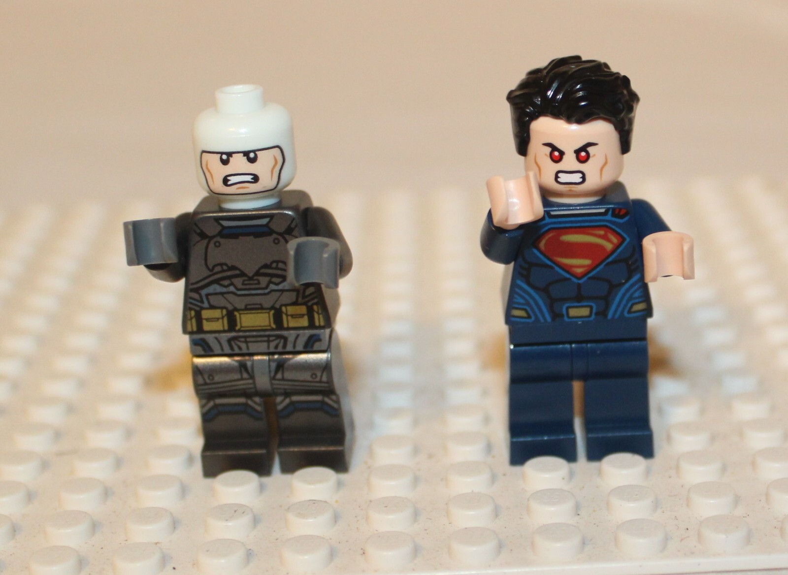 Wallpaper #jBe2PpMBPLD5_VENueA3131 Lego Batman vs Superman Retired Armored Batman Superman Minifigure