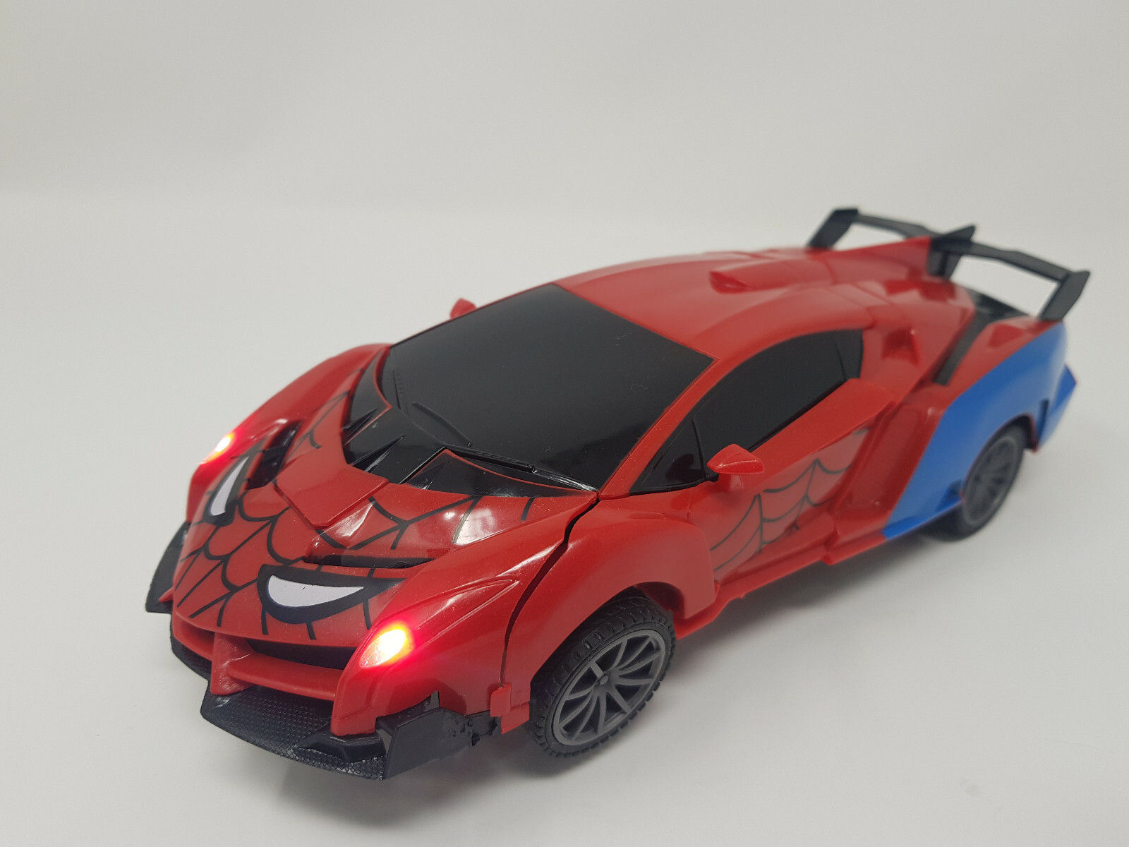 Wallpaper #y2es8pIBSpphPi3-MXHh29 Spiderman Transforming Avengers Radio Remote Control Car 360 Stunt
