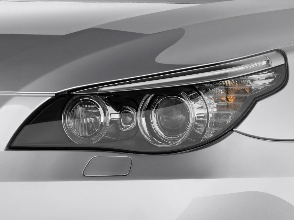 Wallpaper #_H2z8Y4Bnwiau_P6LwkD15 Image 2010 BMW 5 Series 4 Door Sedan 528i Rwd Headlight Size 1024 X